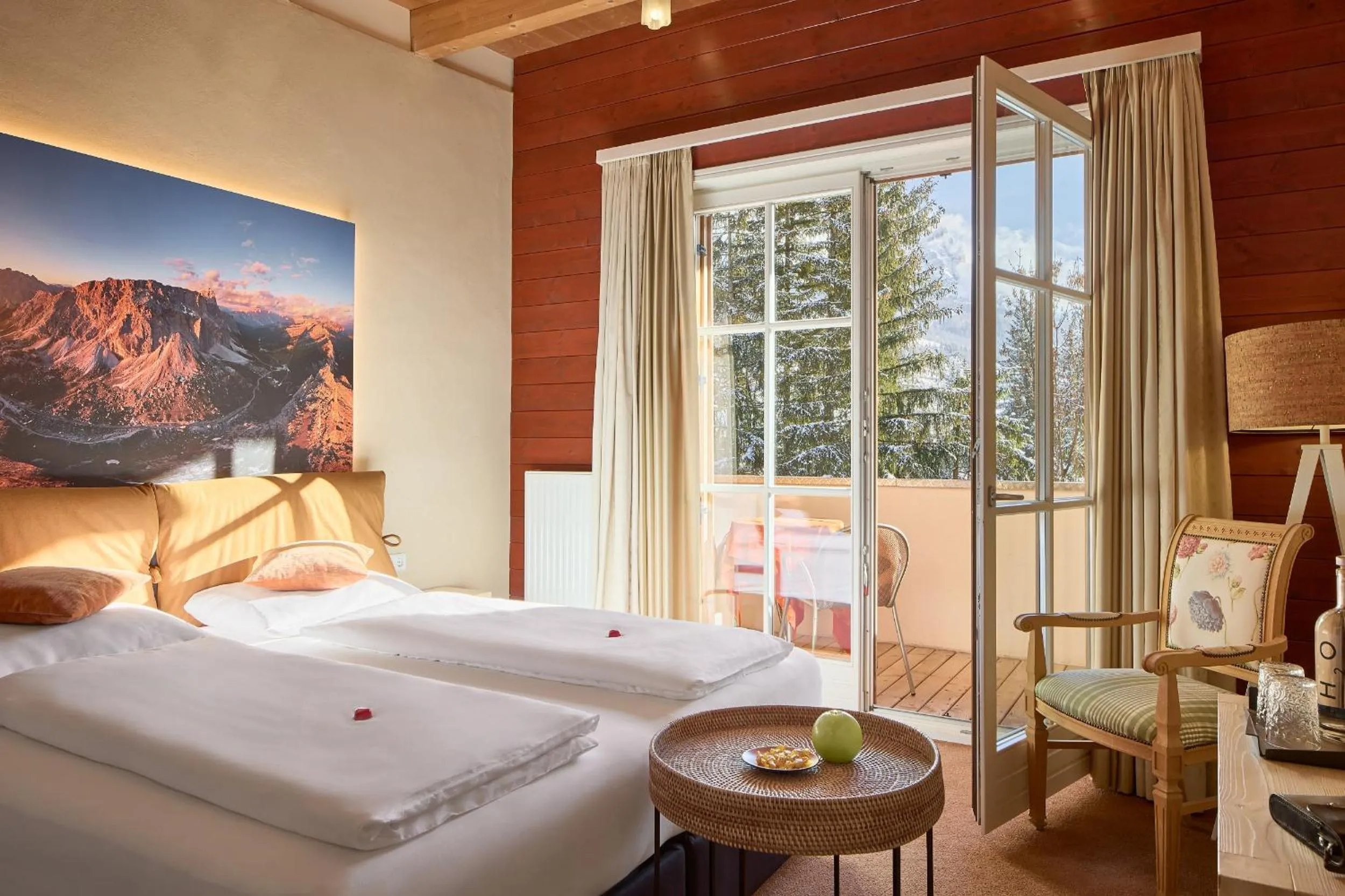 Bed in Dolomit Boutique Hotel