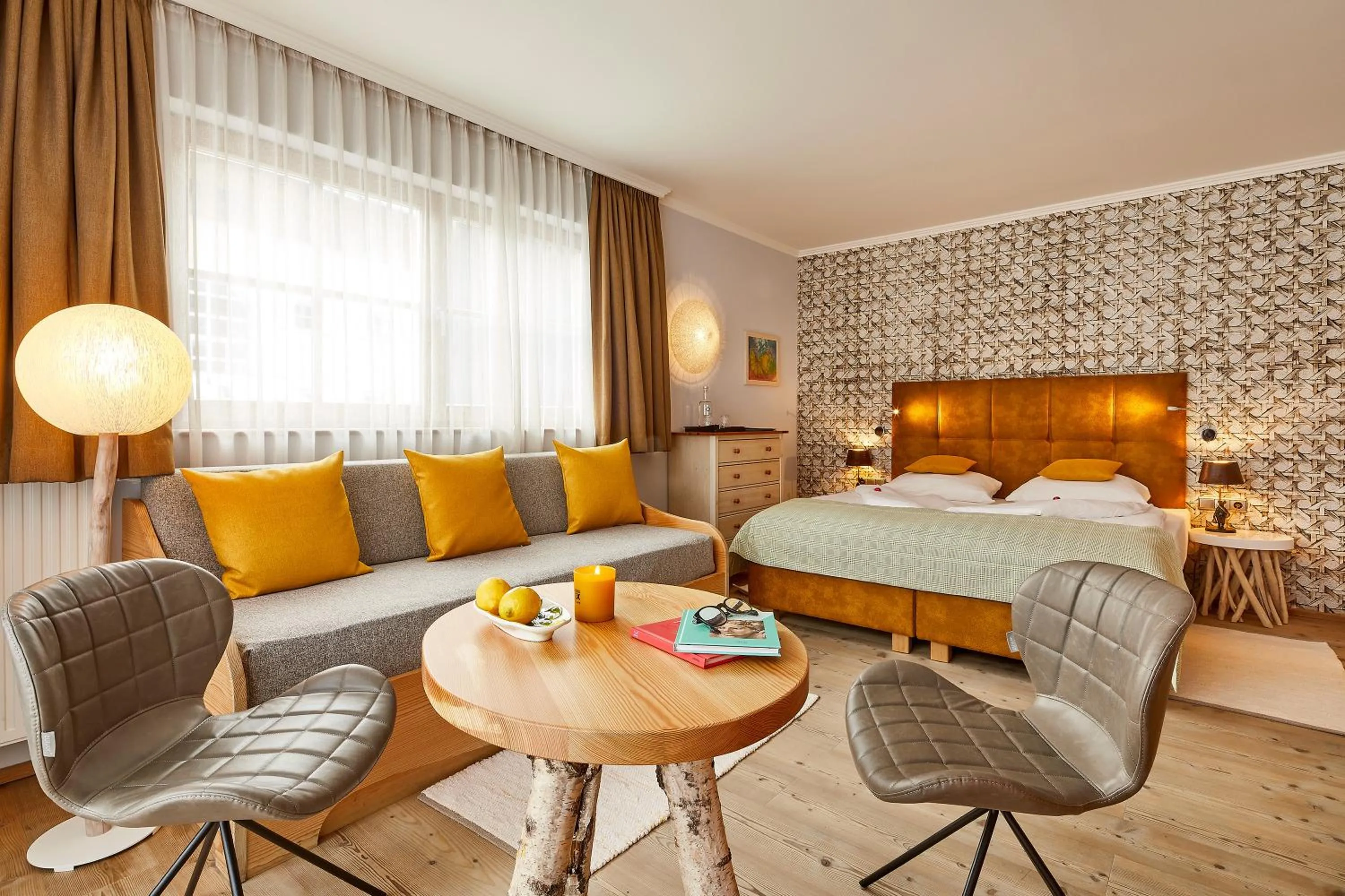 Property building, Bed in Dolomit Boutique Hotel