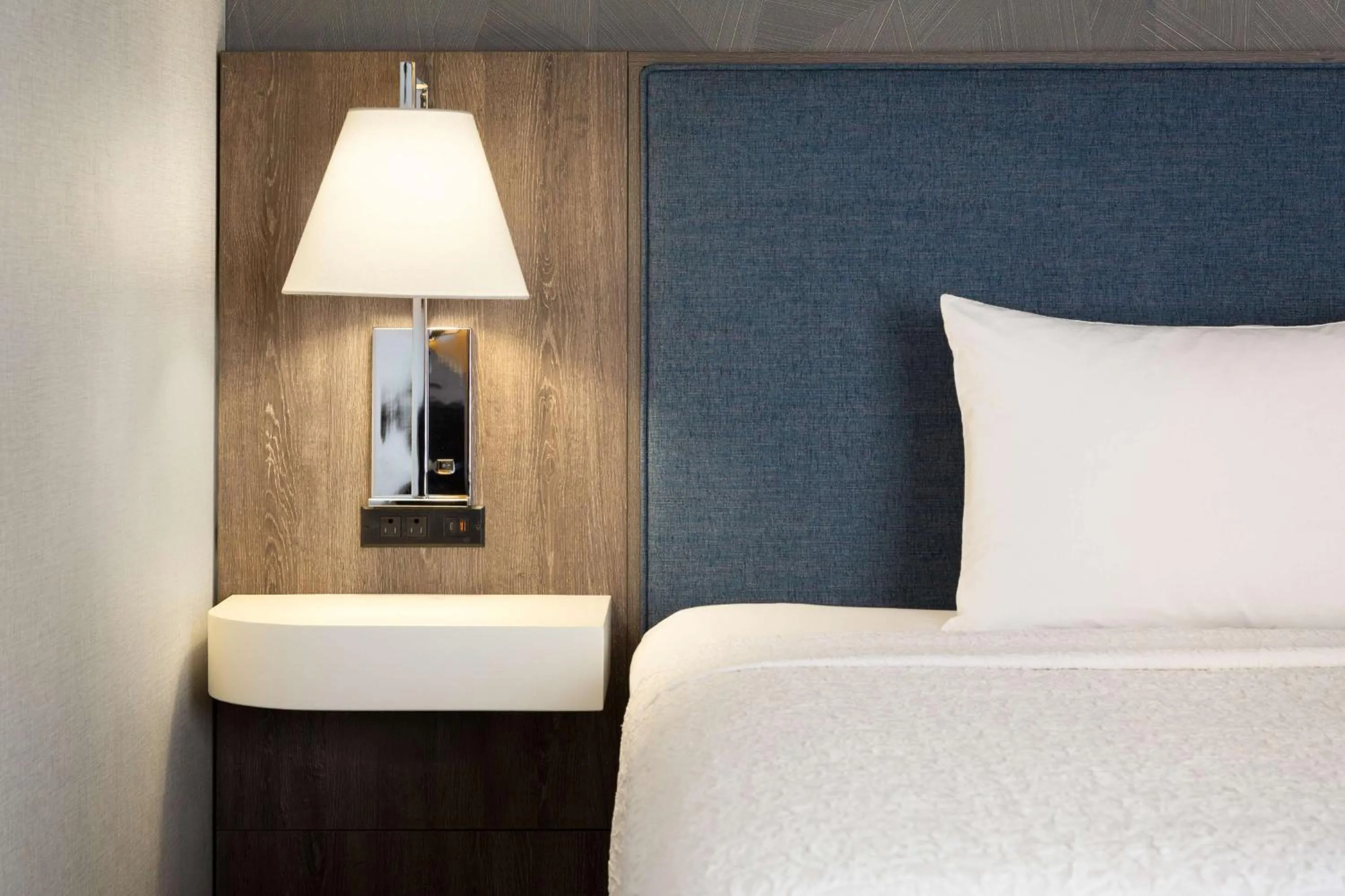 Bed in Hampton Inn by Hilton Napanee