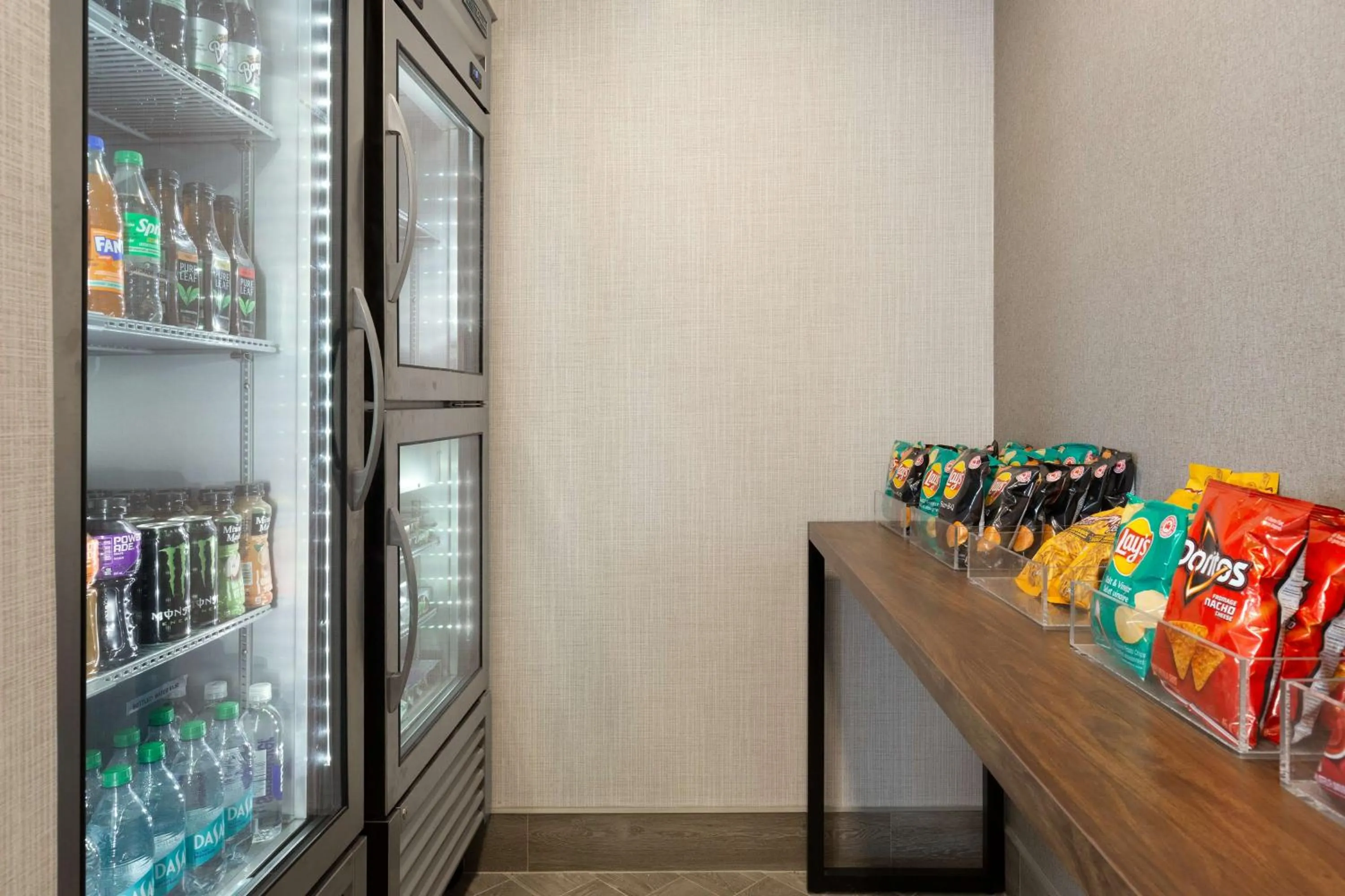 Restaurant/places to eat in Hampton Inn by Hilton Napanee