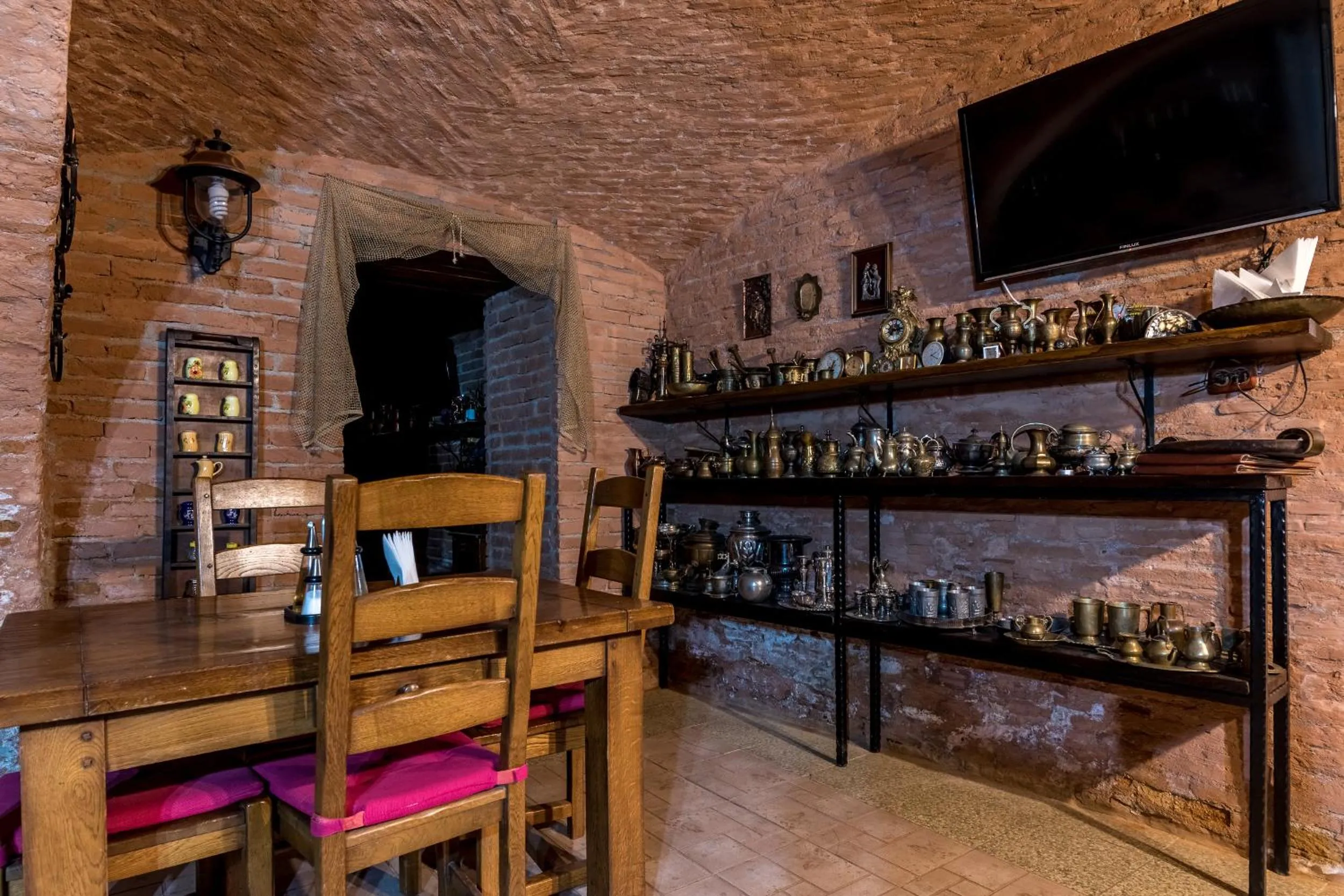 Restaurant/places to eat in Hotel Corso