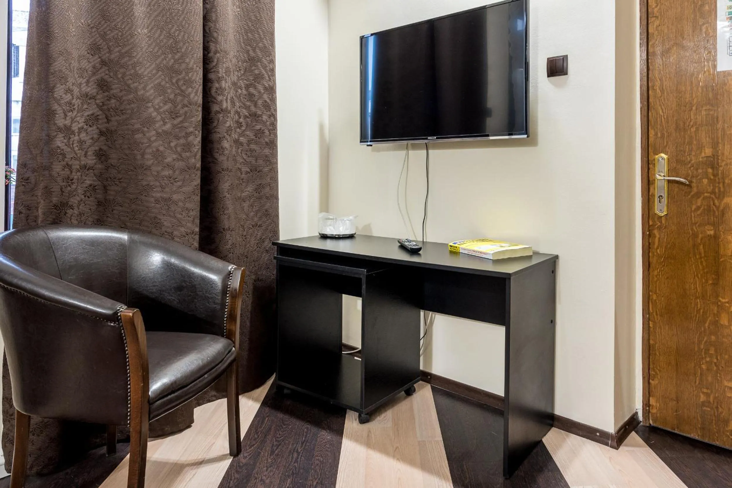 Photo of the whole room in Hotel Corso