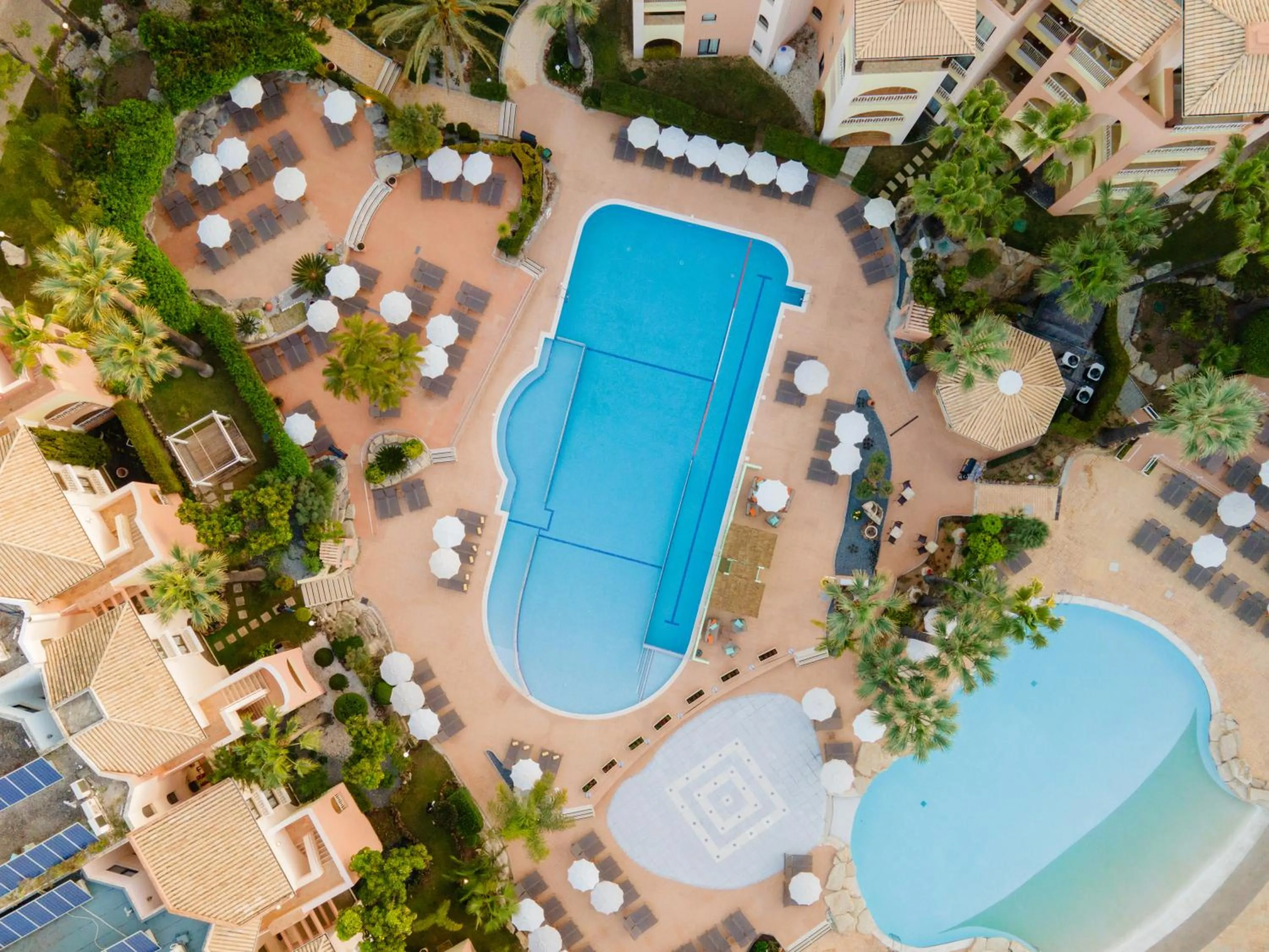Swimming pool in Four Seasons Vilamoura