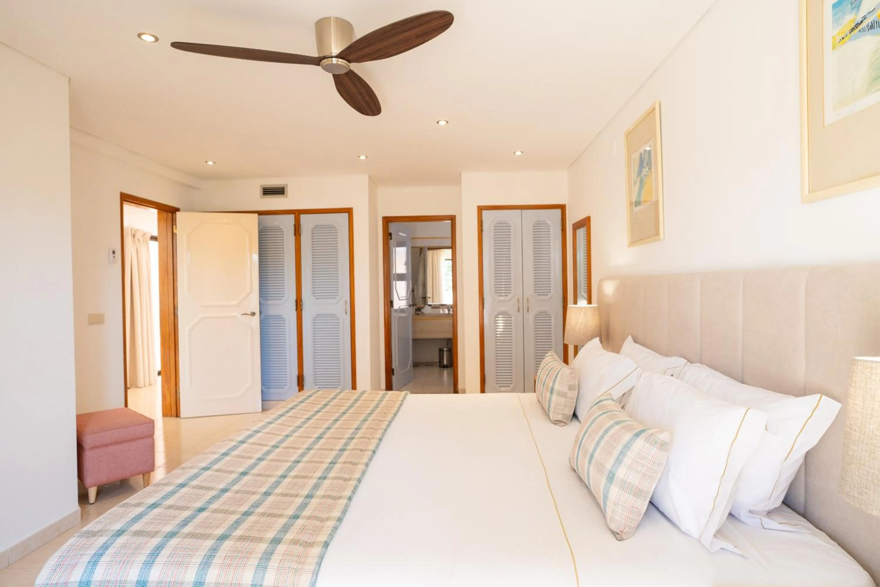 Property building, Bed in Four Seasons Vilamoura