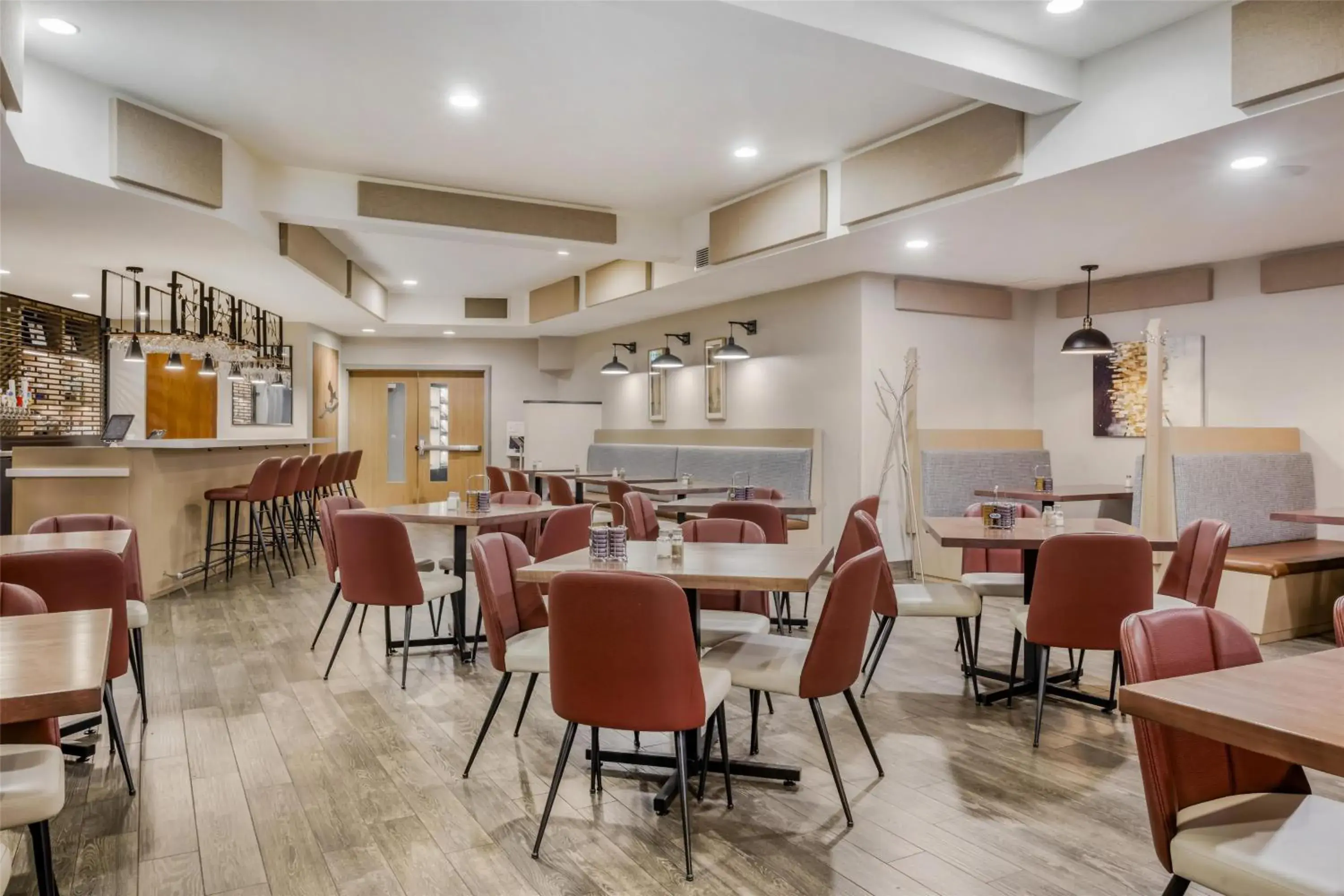 Restaurant/places to eat in Best Western Plus Bridgewater Hotel & Convention Centre Restaurant/places to eat in Best Western Plus Bridgewater Hotel & Convention Centre