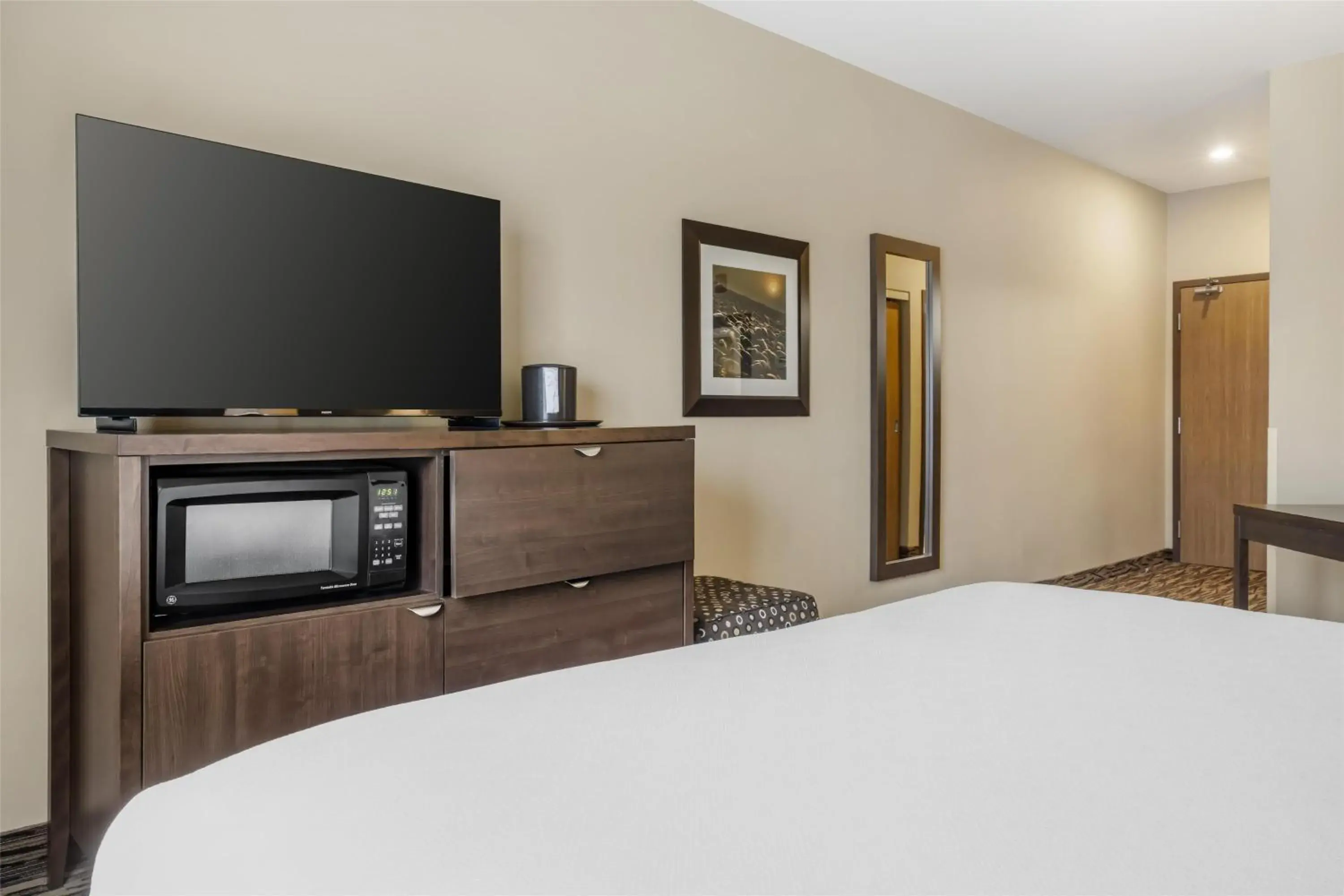 Bedroom, Bed in Best Western Plus Bridgewater Hotel & Convention Centre Bedroom, Bed in Best Western Plus Bridgewater Hotel & Convention Centre