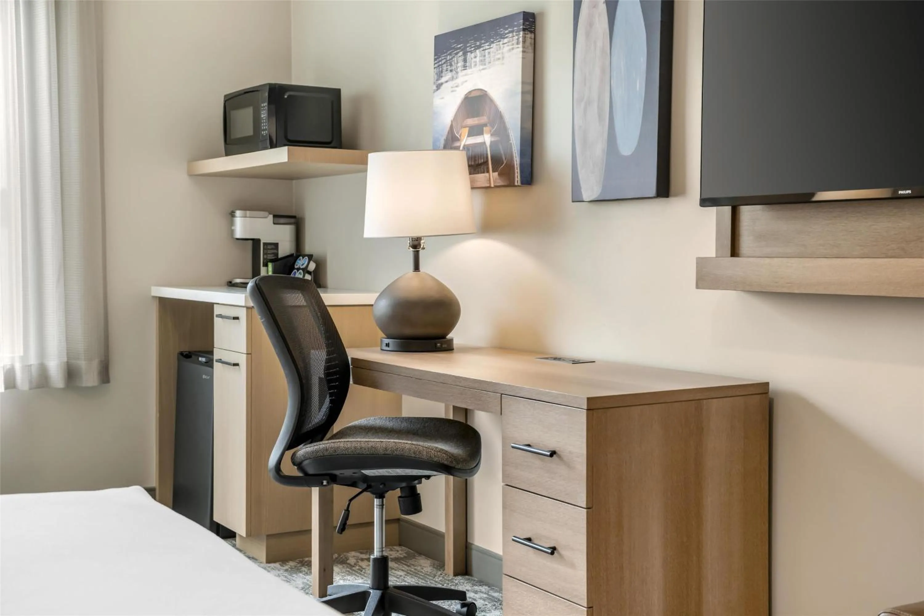 Bedroom in Best Western Plus Bridgewater Hotel & Convention Centre