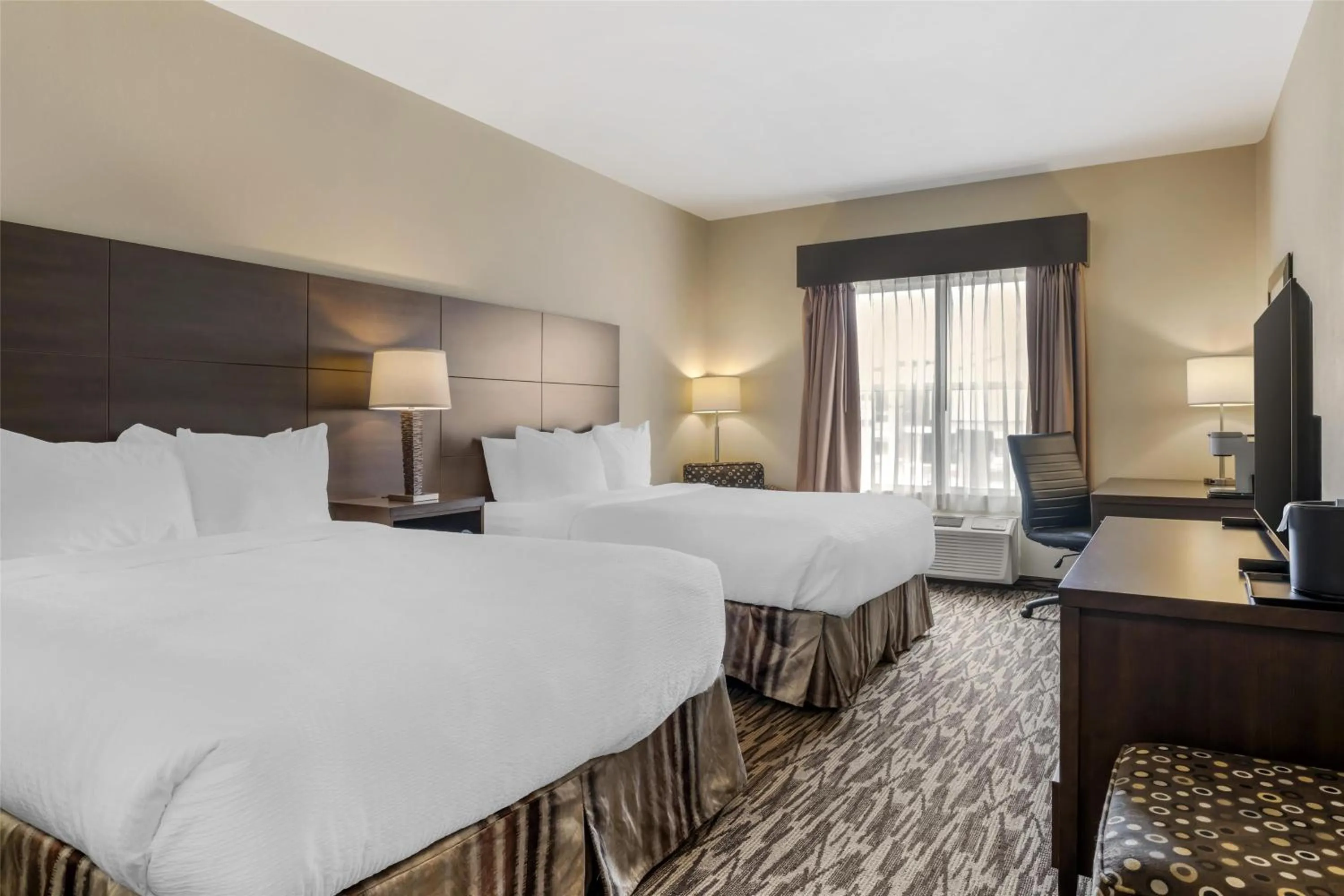 Bedroom, Bed in Best Western Plus Bridgewater Hotel & Convention Centre