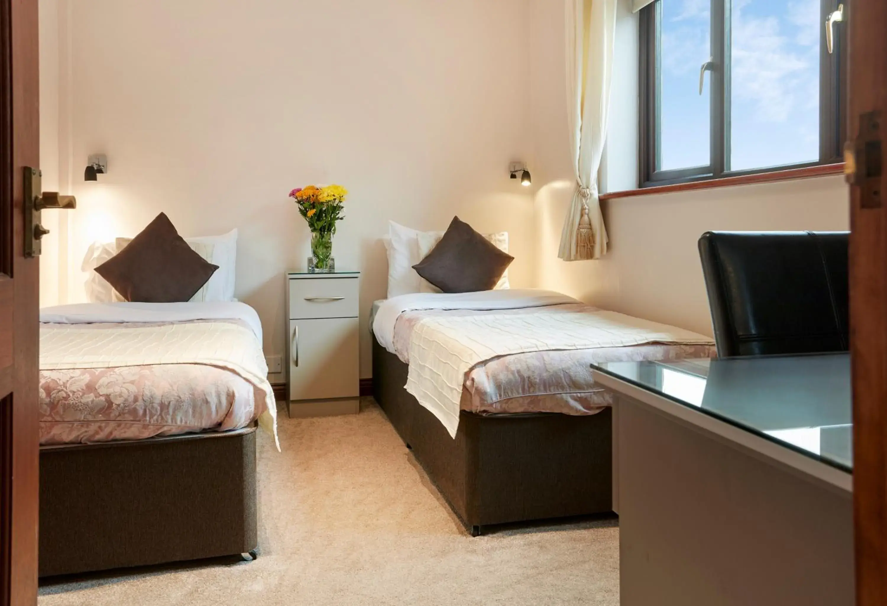 Standard Twin Room in Conifers Guest House Standard Twin Room in Conifers Guest House