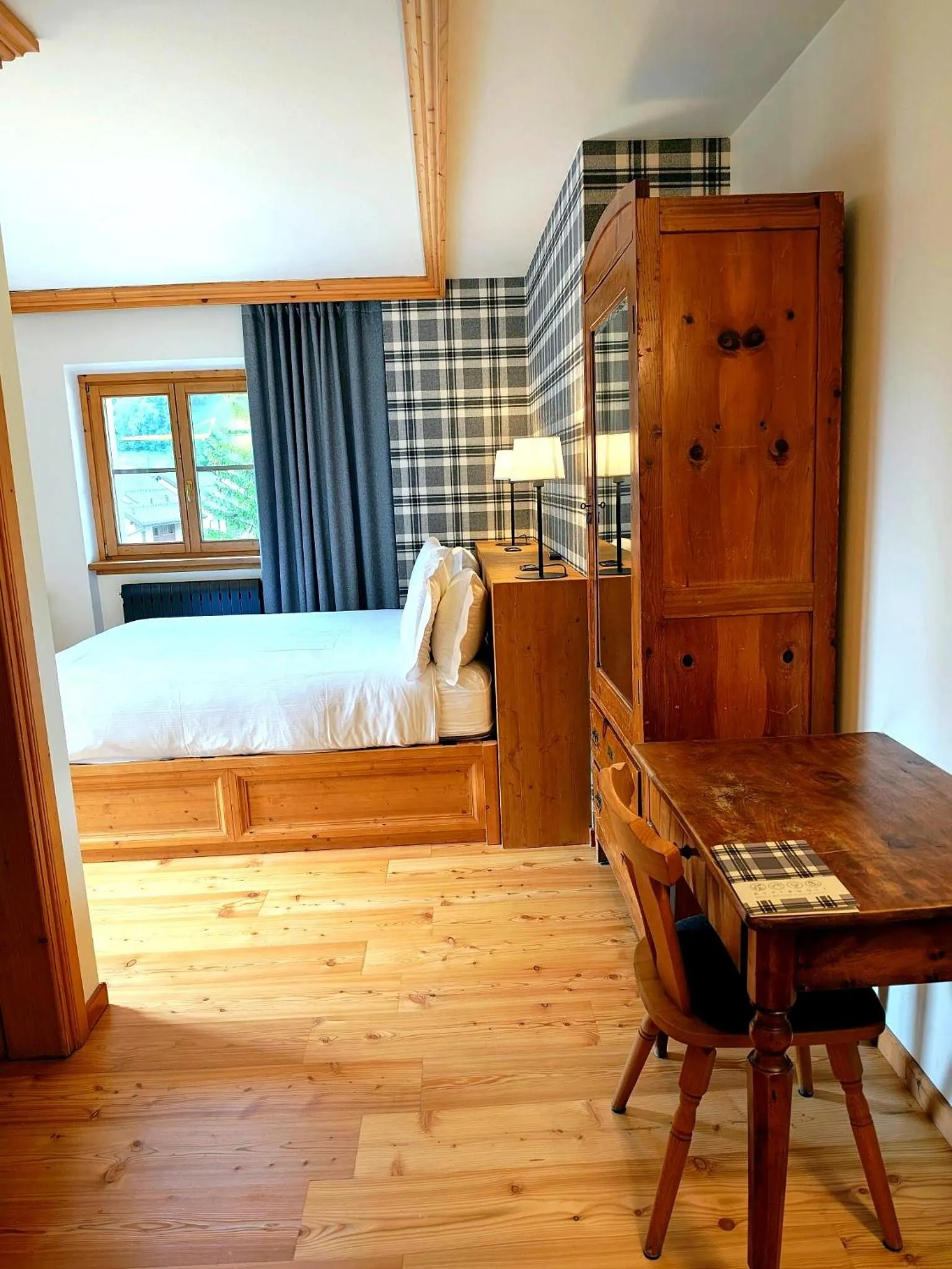 Photo of the whole room, Bed in Alpi & Golf Hotel