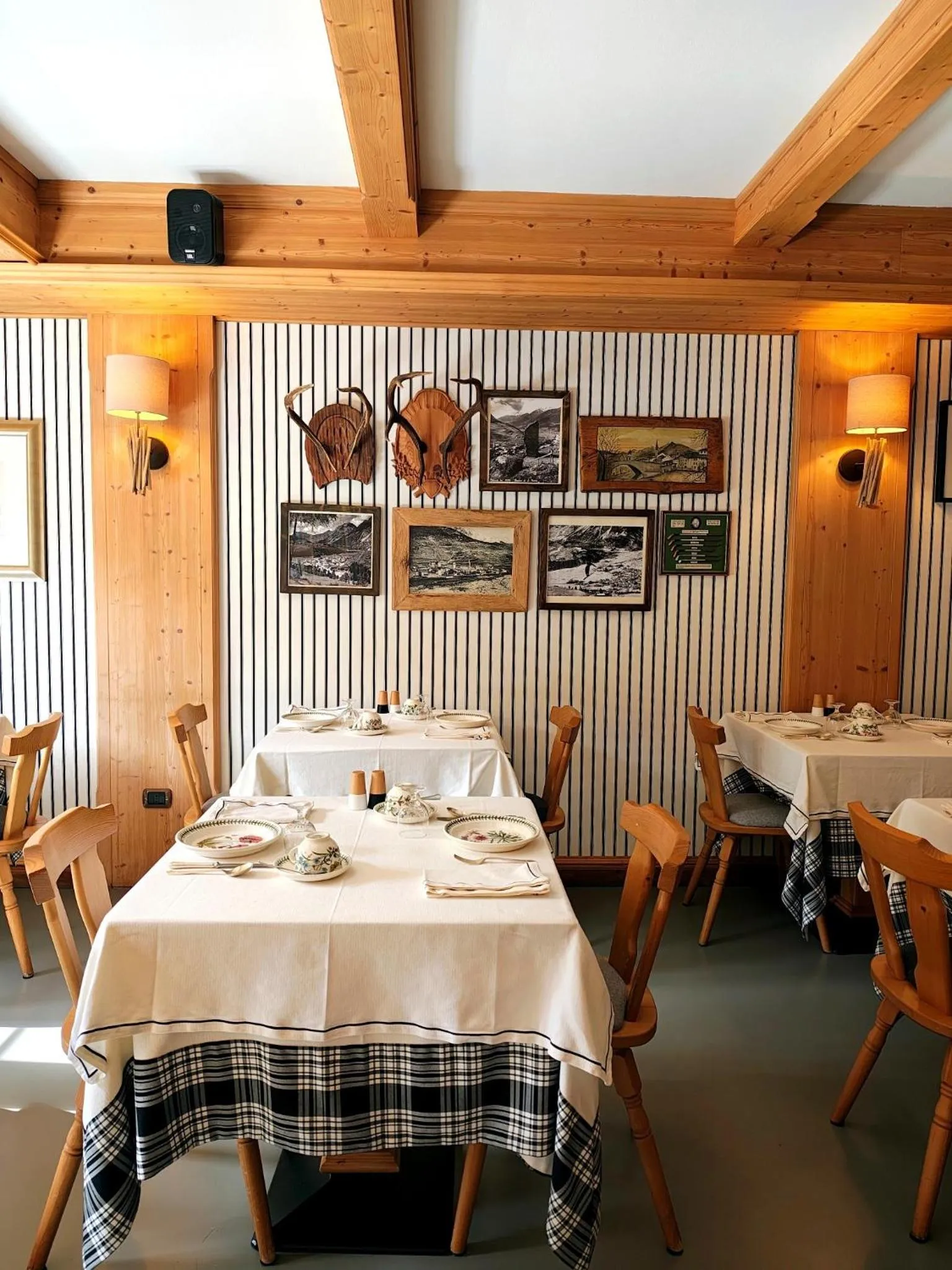 Restaurant/places to eat in Alpi & Golf Hotel