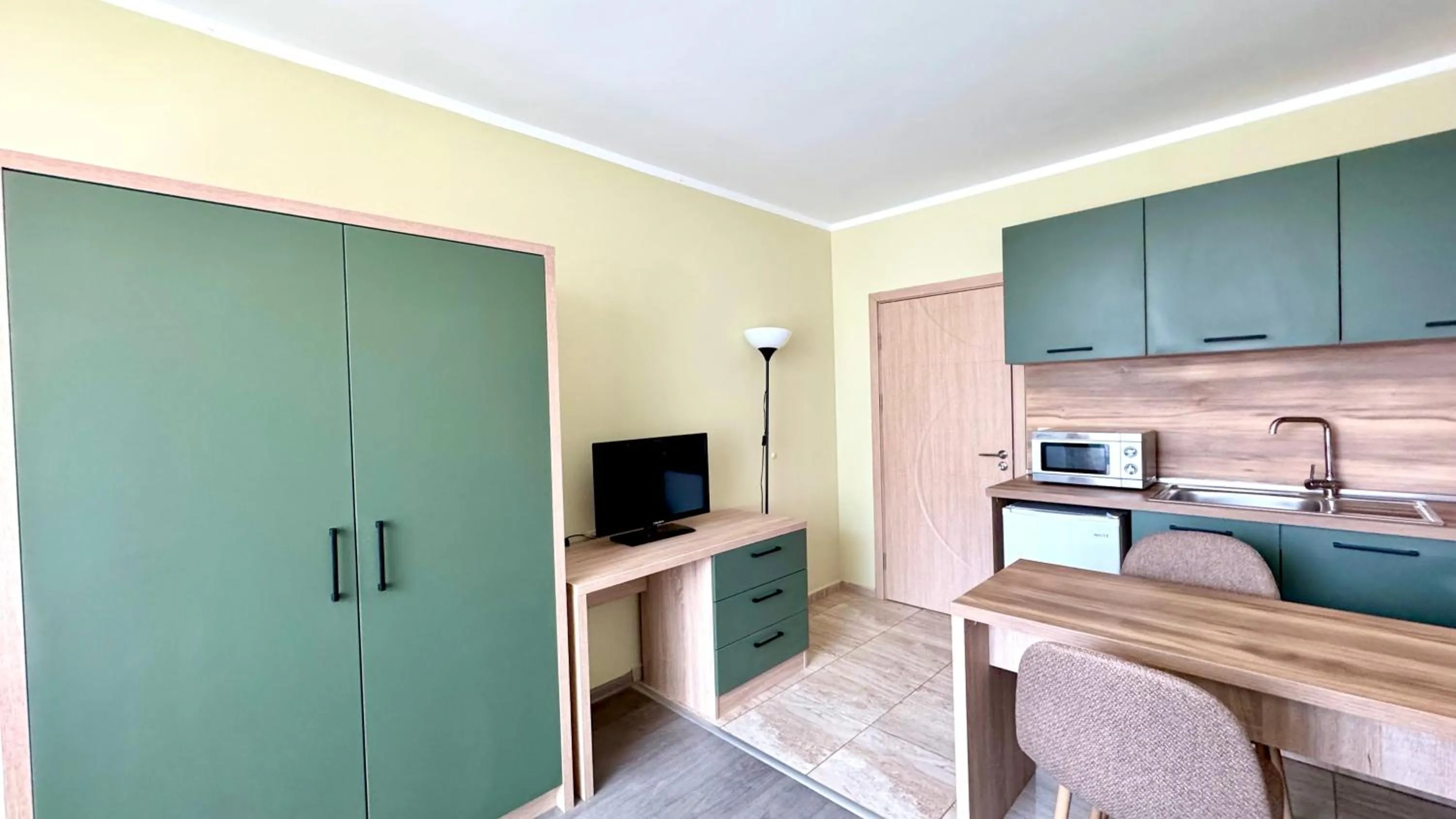 TV and multimedia in Evi Apartments 2