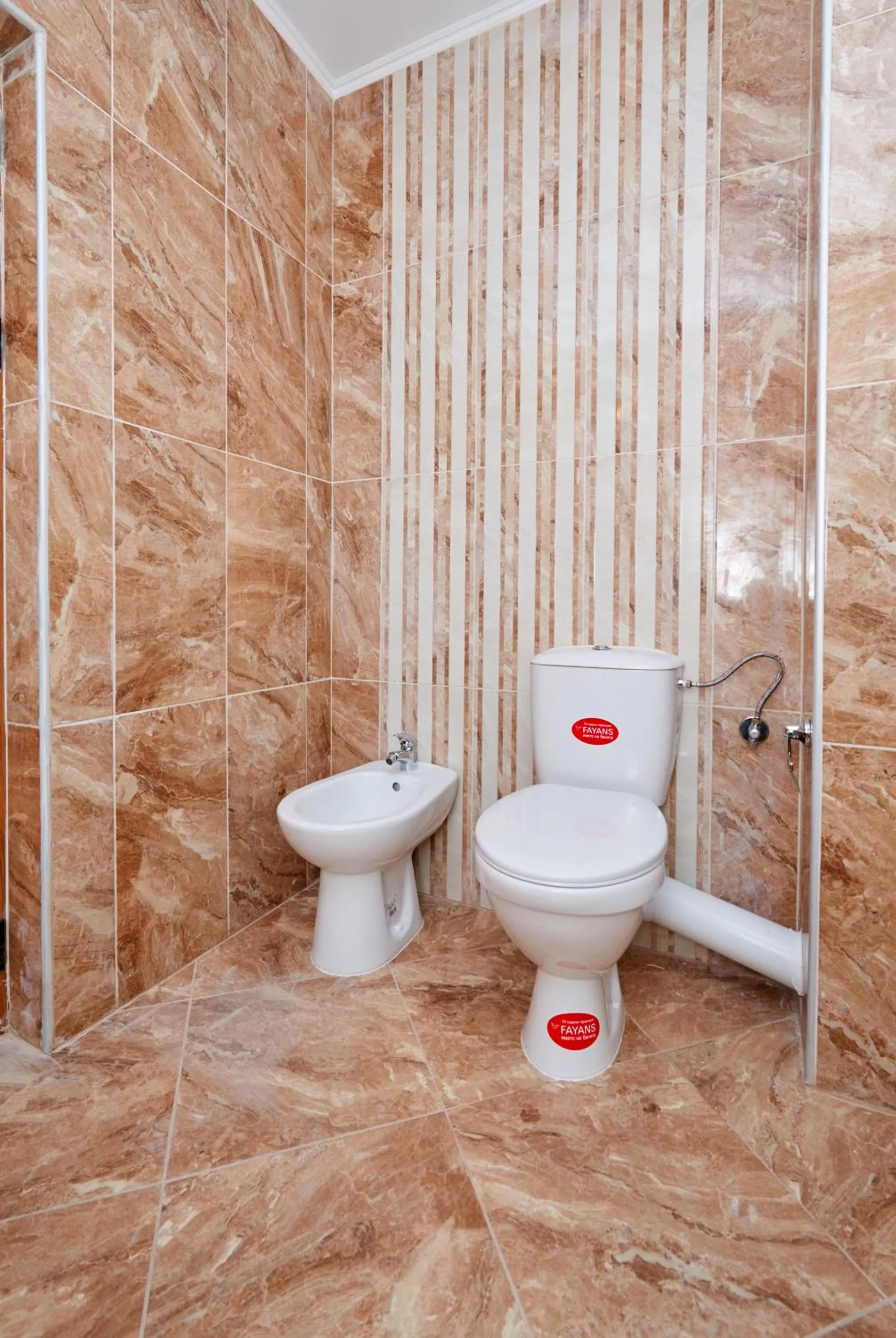 Shower in Evi Apartments 2