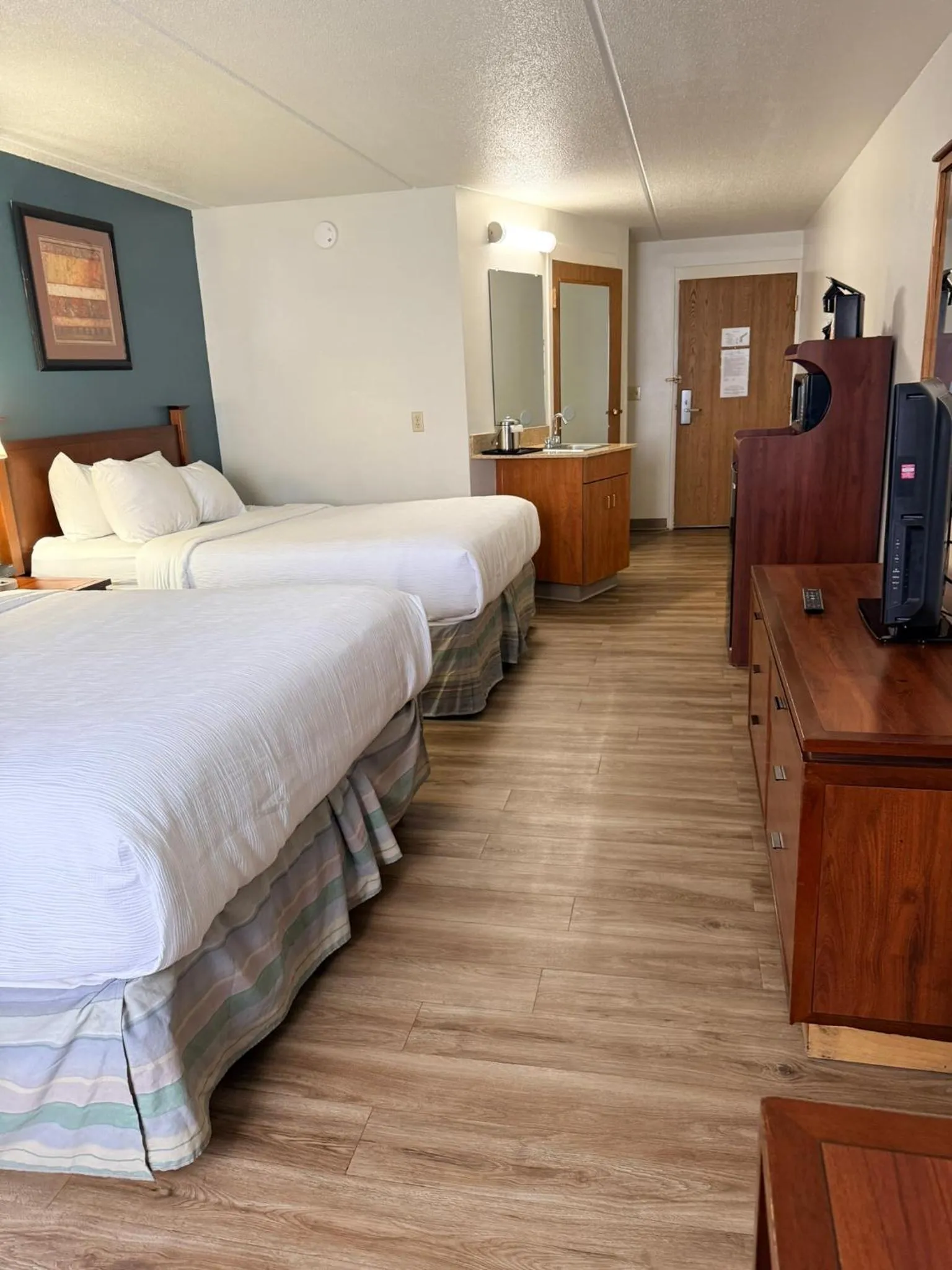 Bed in Quality Inn & Suites Black River Falls I-94