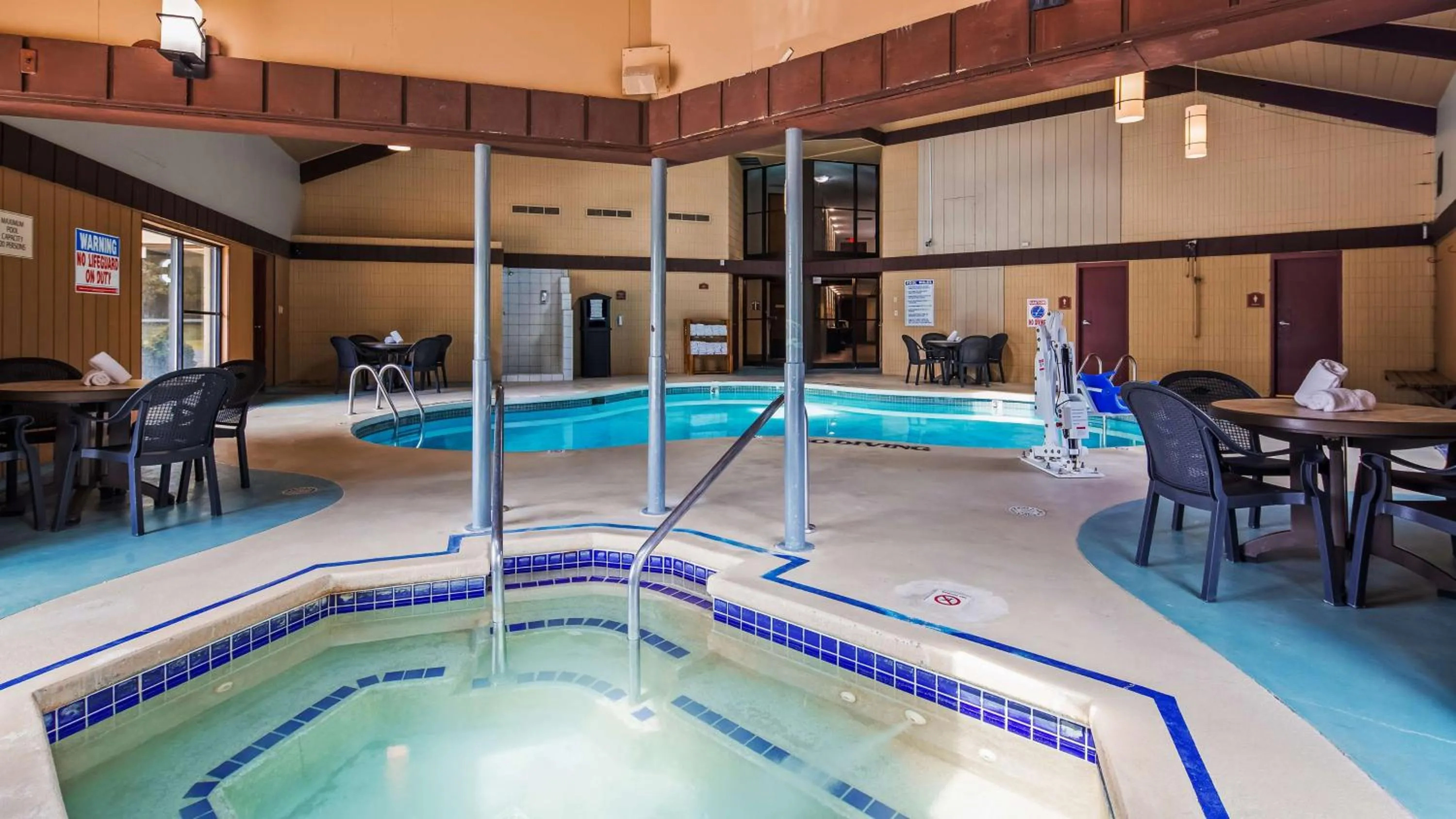 Spa and wellness centre/facilities in SureStay Plus Hotel by Best Western Black River Falls
