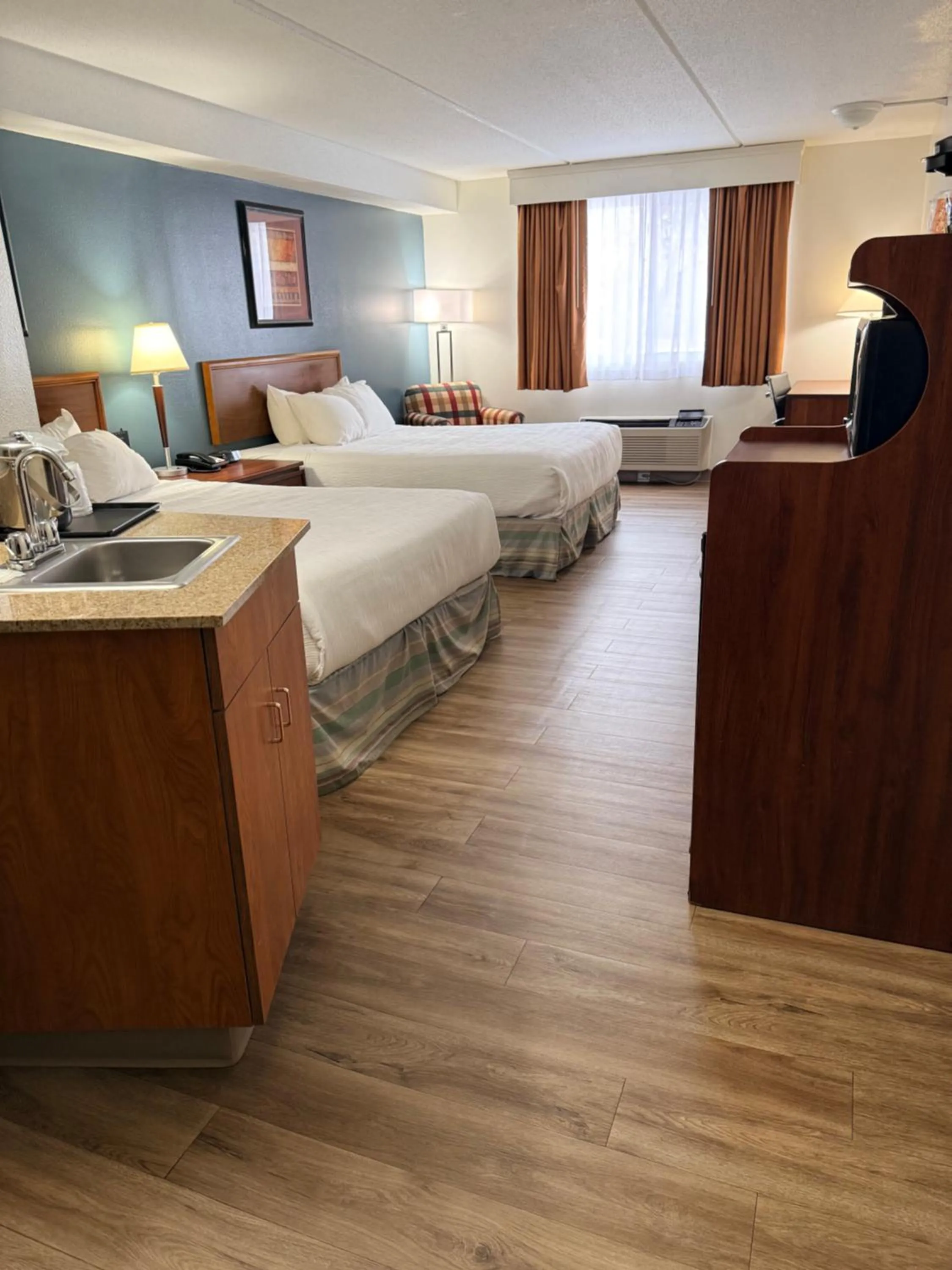 Bed in Quality Inn & Suites Black River Falls I-94