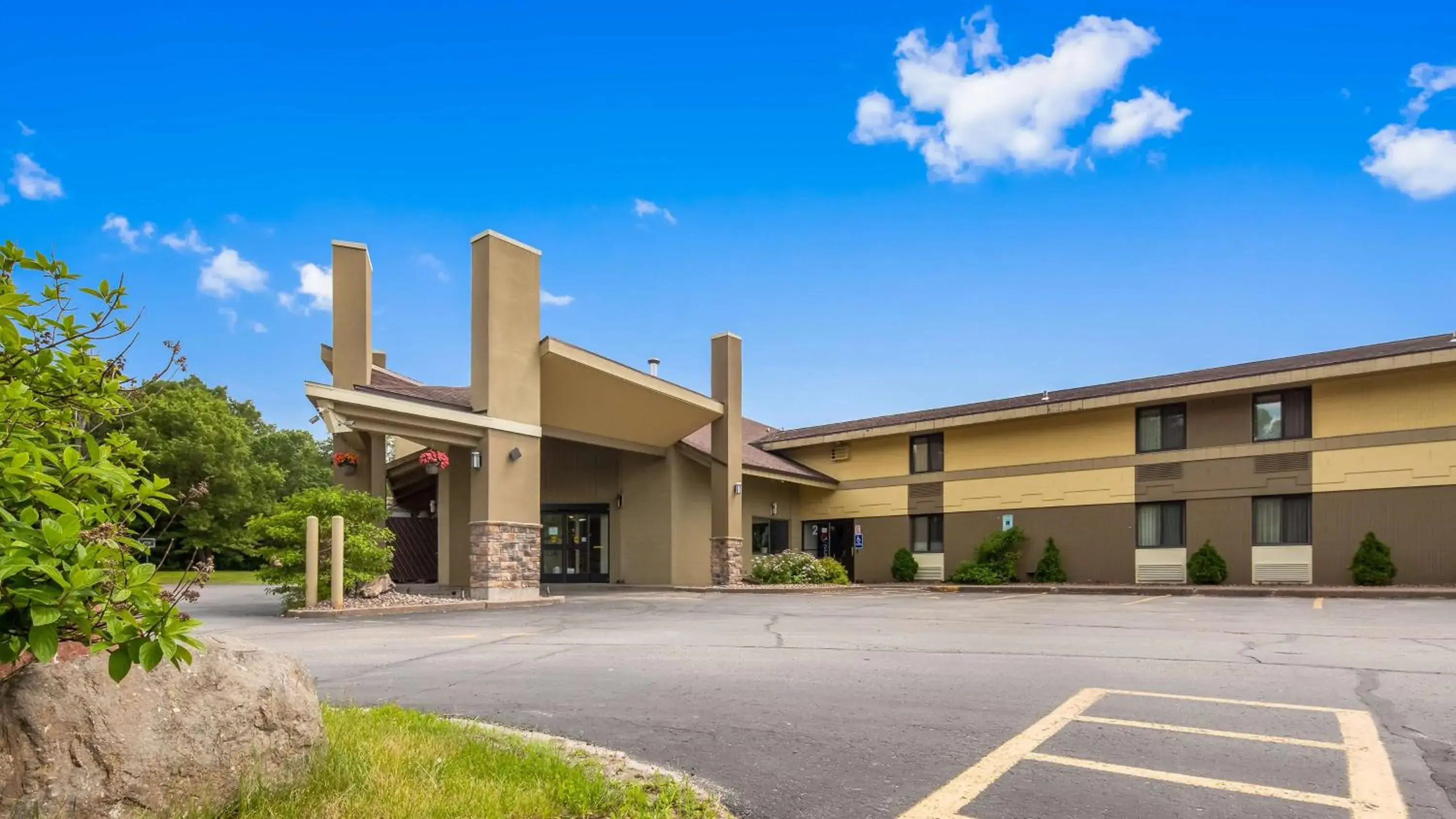 Property building in SureStay Plus Hotel by Best Western Black River Falls Property building in SureStay Plus Hotel by Best Western Black River Falls