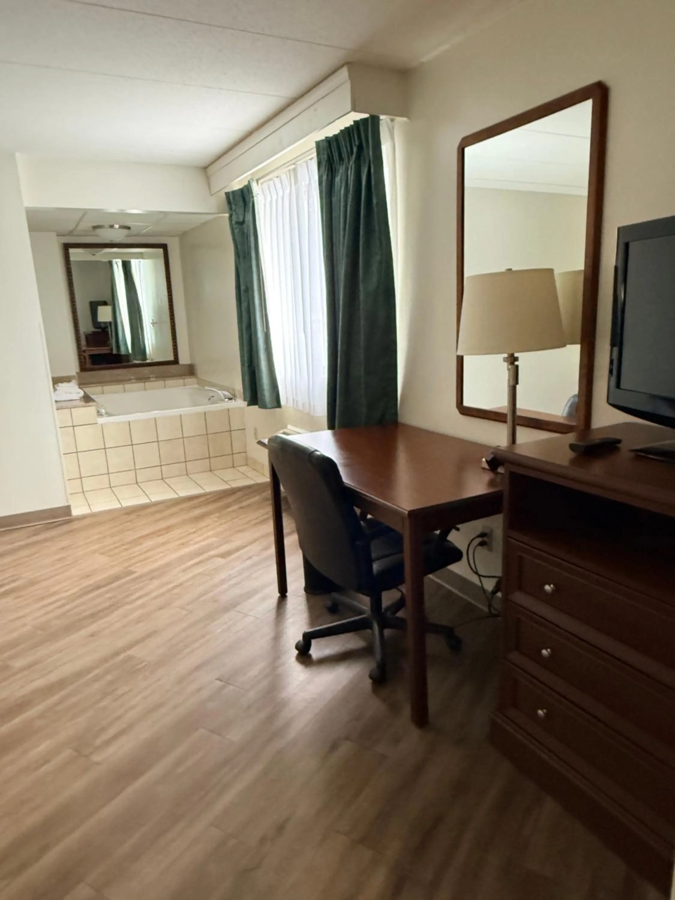 Quality Inn & Suites Black River Falls I-94