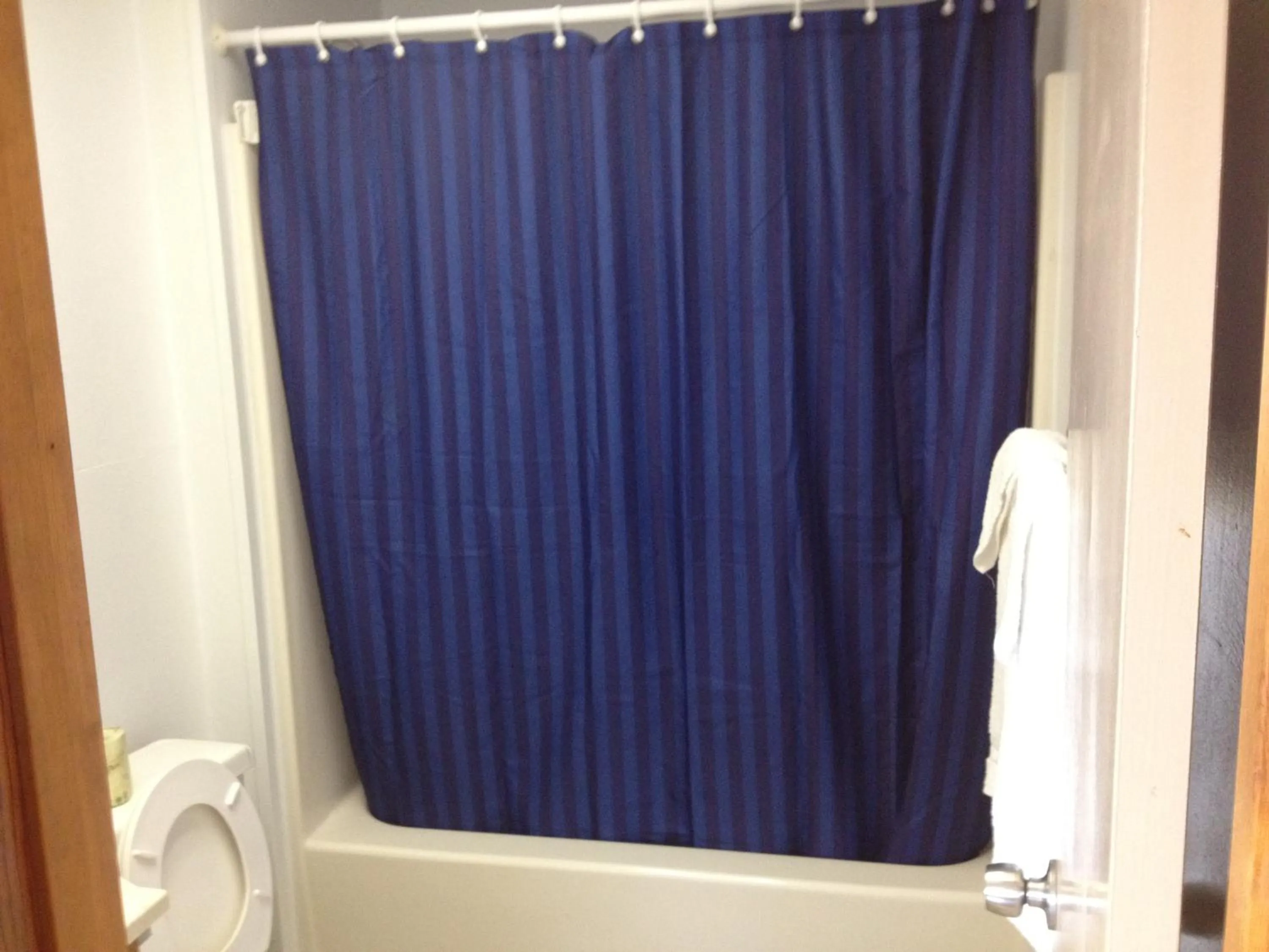 Bathroom in Sea Cove Motel Ocean City