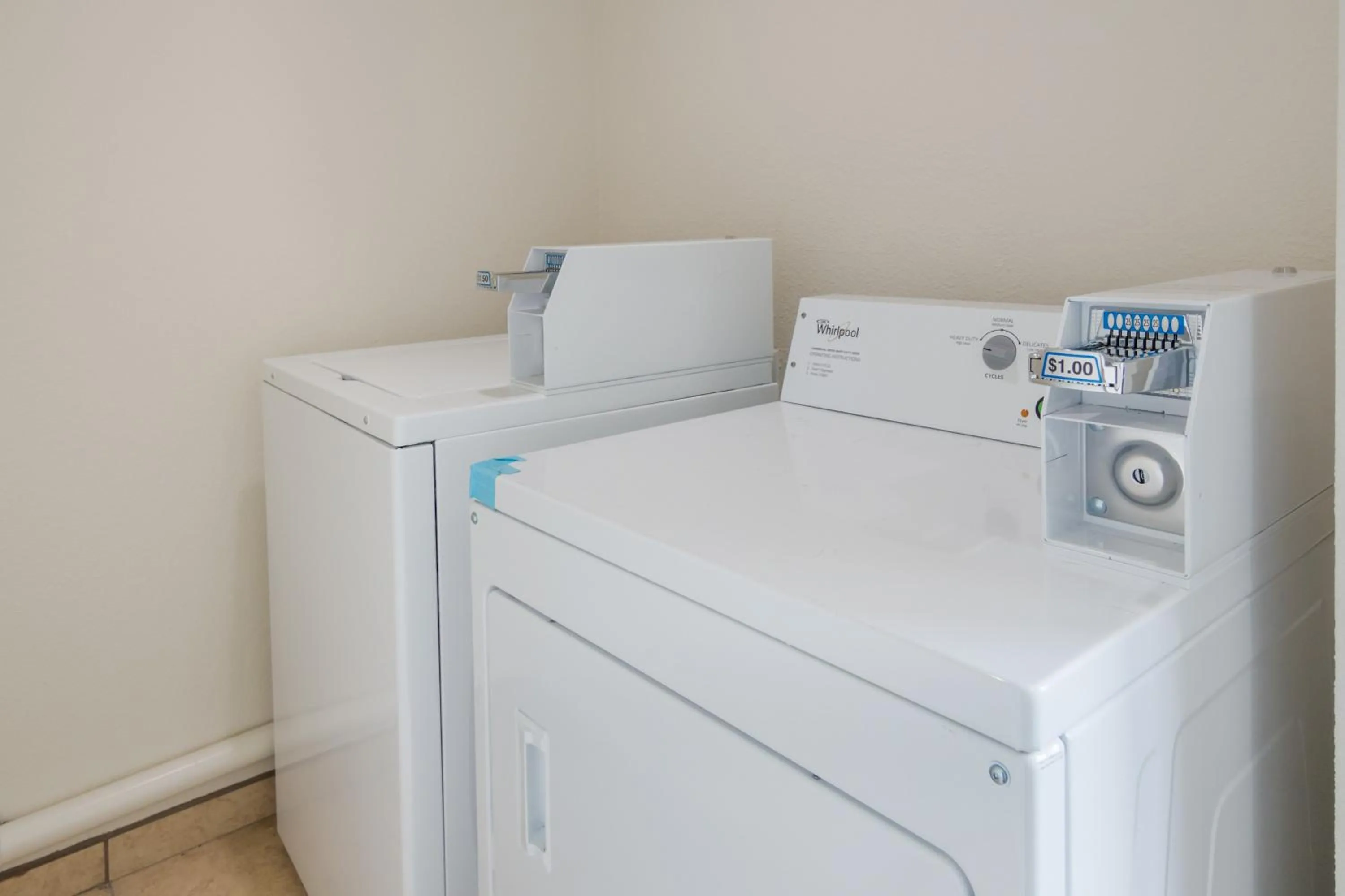 laundry in Red Roof Inn PLUS+ Fort Worth - Burleson