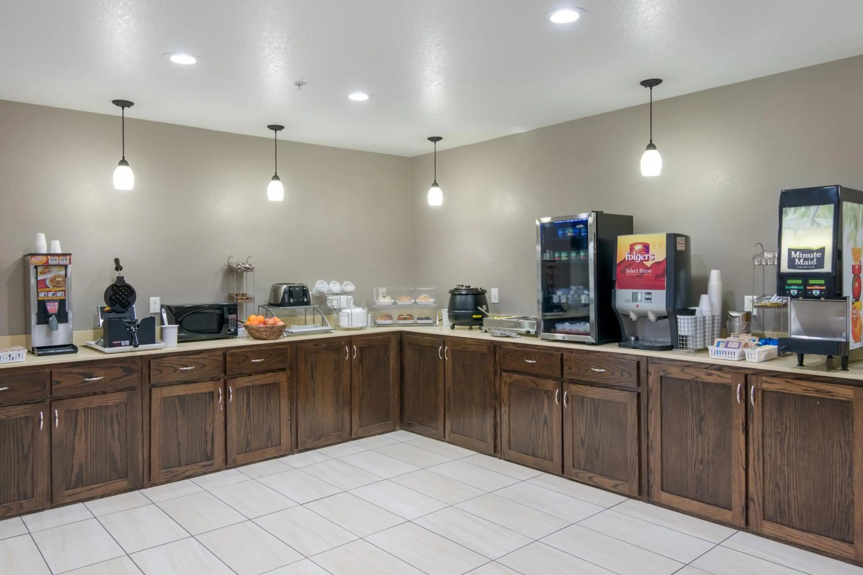 Breakfast in Red Roof Inn PLUS+ Fort Worth - Burleson