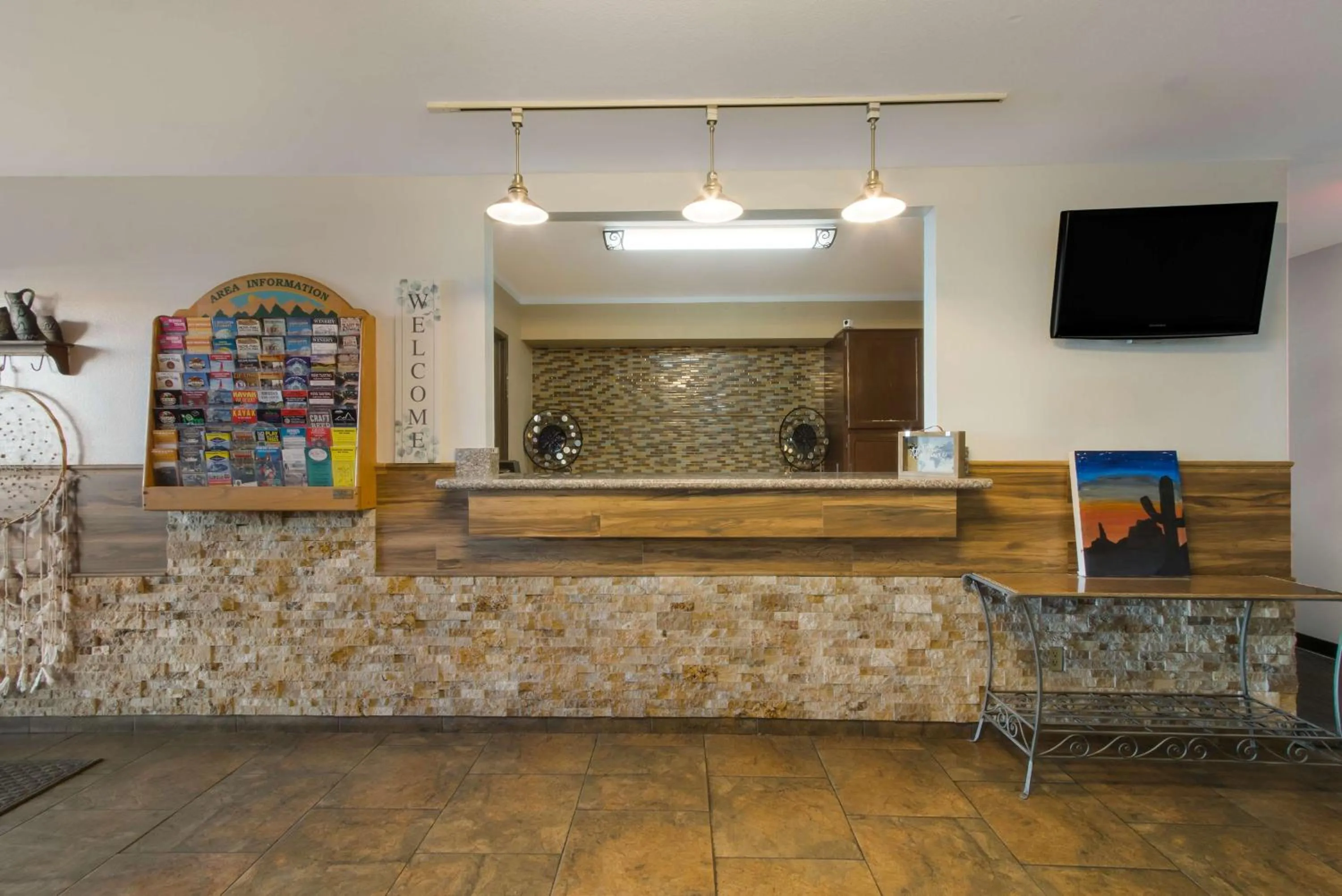 Lobby or reception in SureStay by Best Western Camp Verde