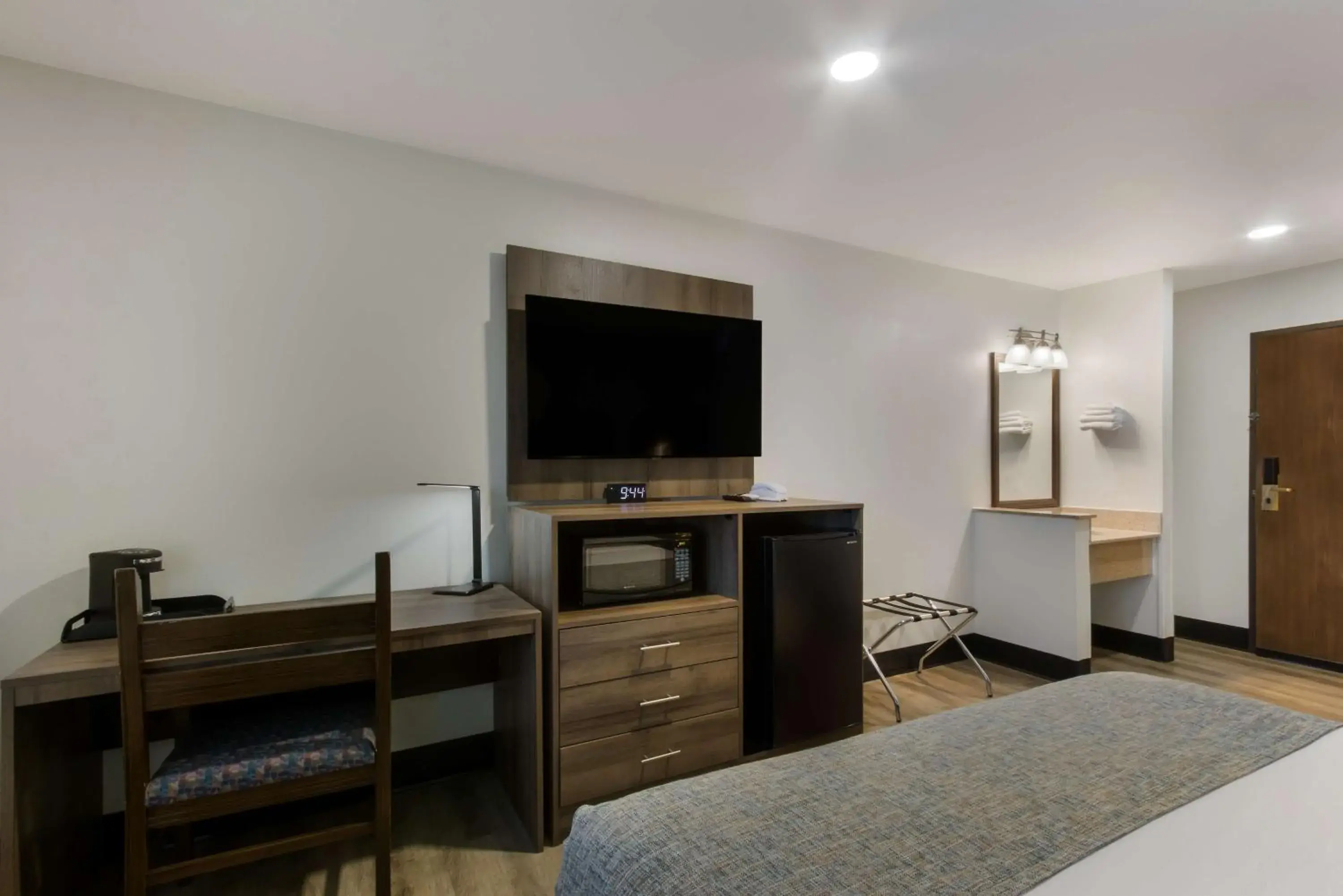 Bedroom, Bed in SureStay by Best Western Camp Verde Bedroom, Bed in SureStay by Best Western Camp Verde