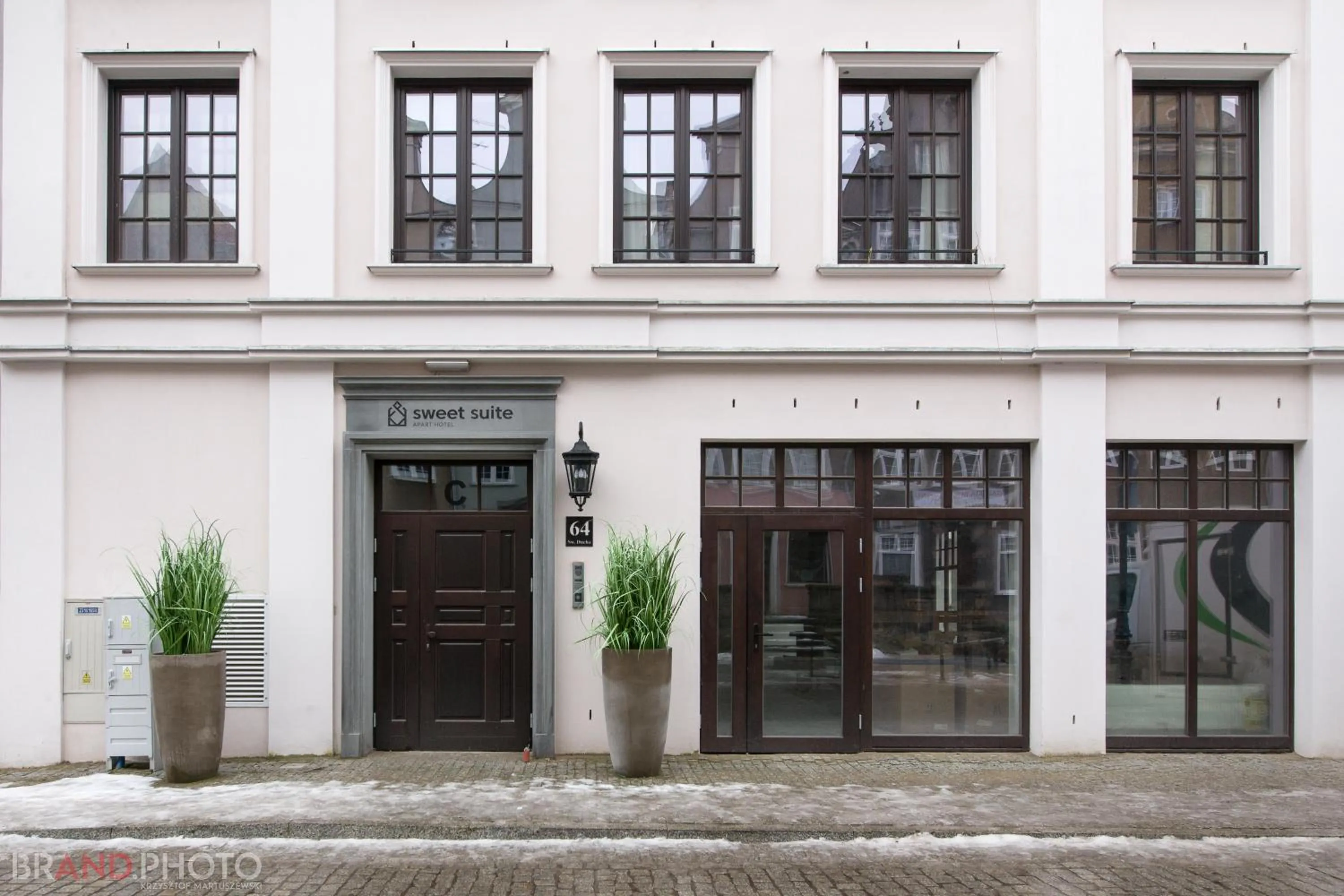 Facade/entrance in Sweet Suite