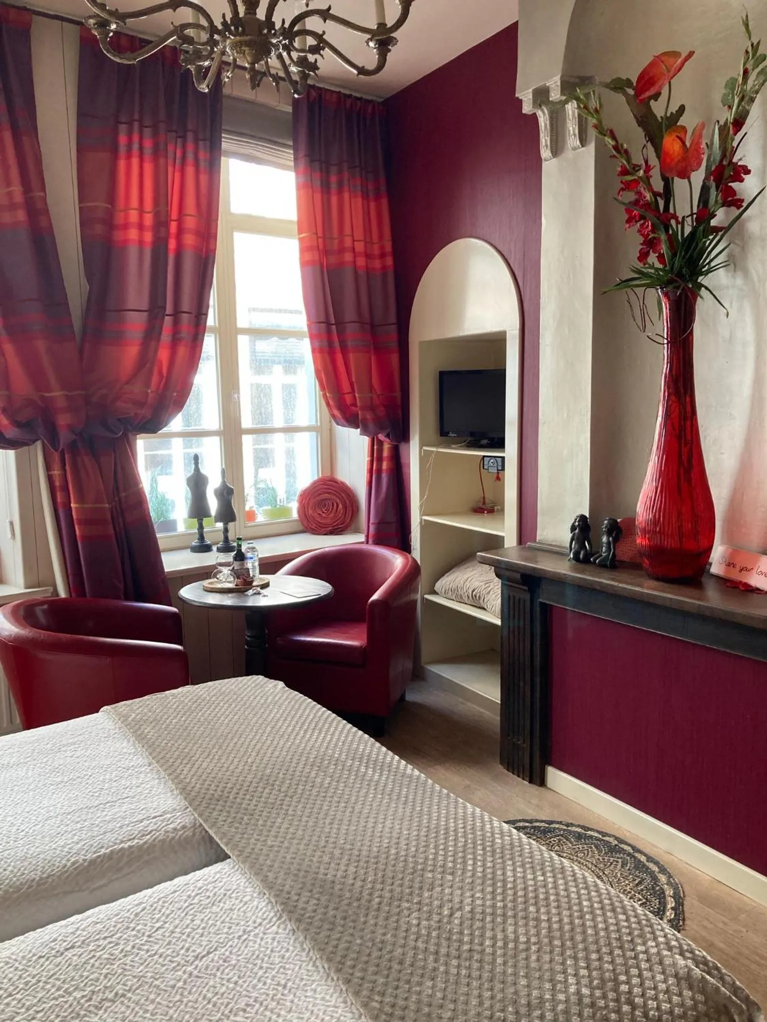 Bed in B&B Con Ampère