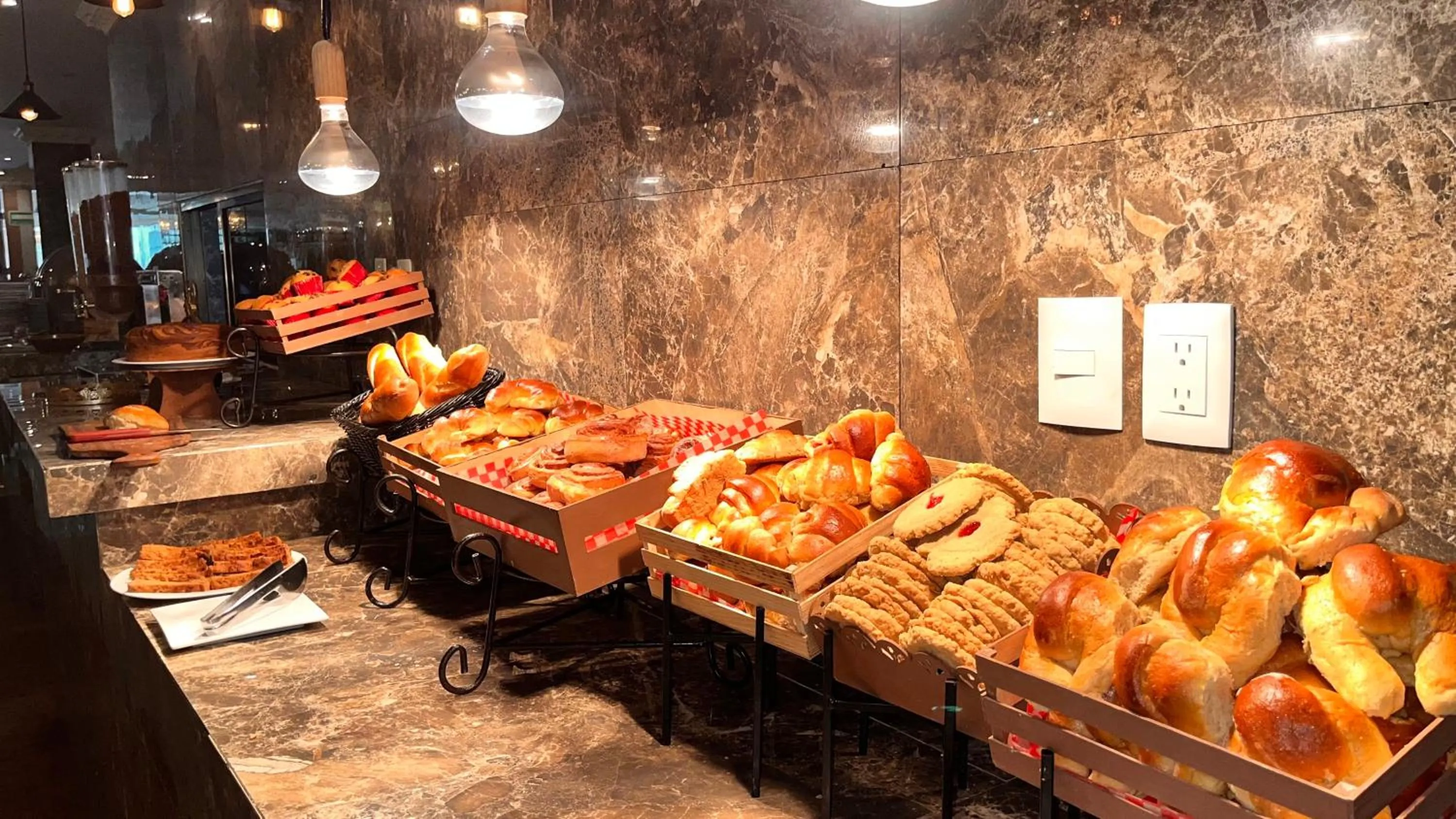 Restaurant/places to eat in Hotel Palacio Maya