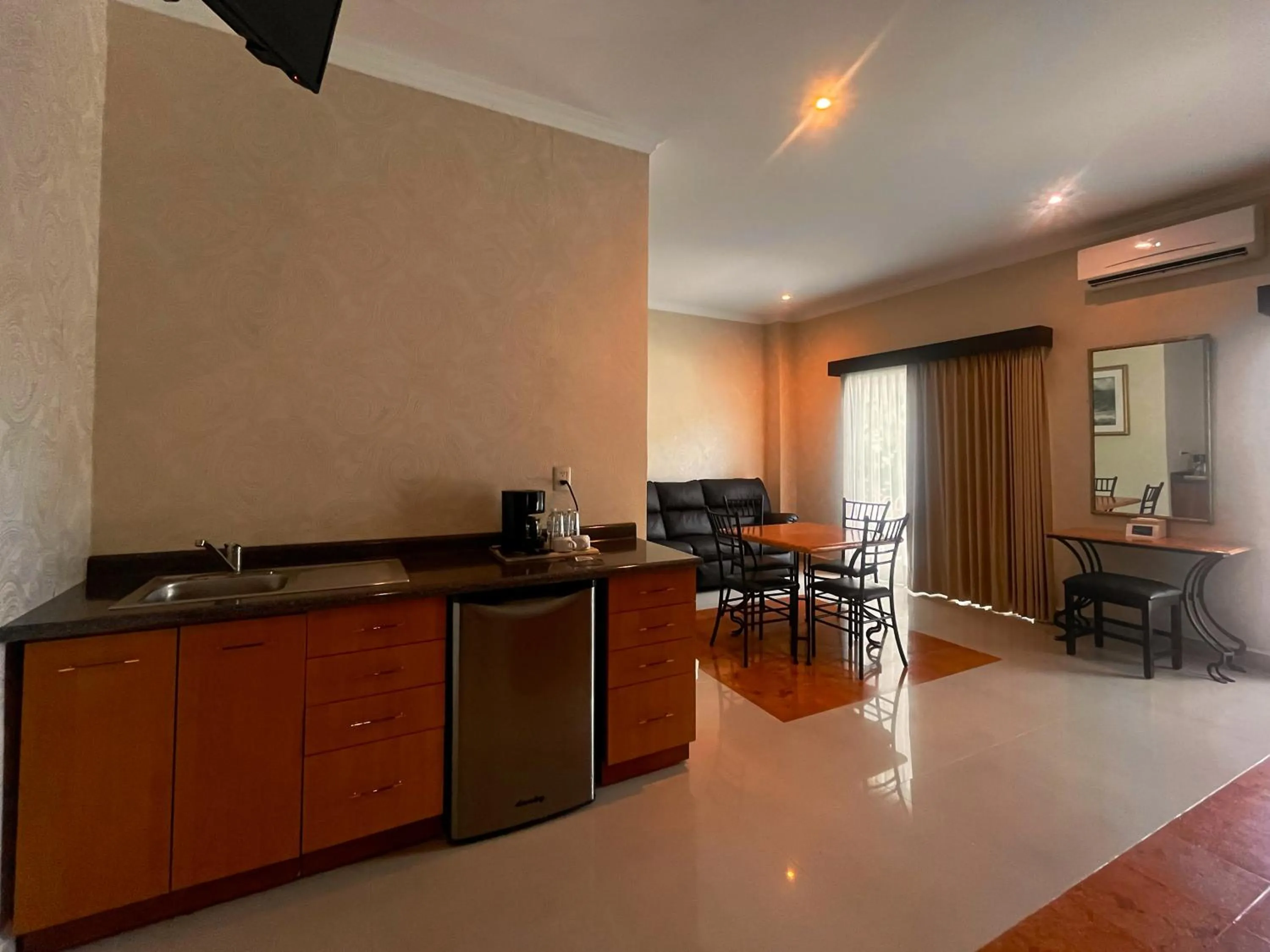 Dining area in Hotel Palacio Maya