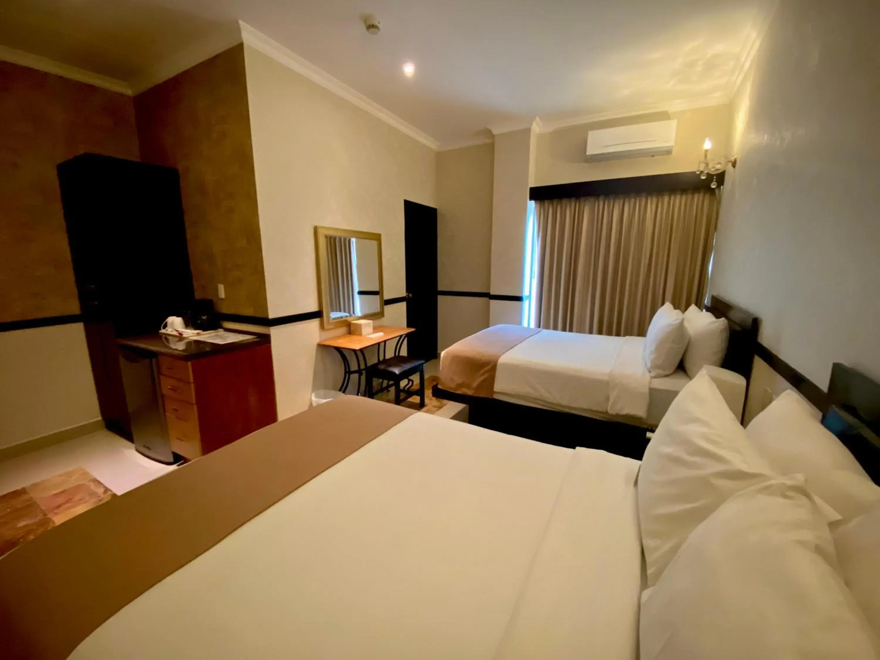 Photo of the whole room, Bed in Hotel Palacio Maya Photo of the whole room, Bed in Hotel Palacio Maya