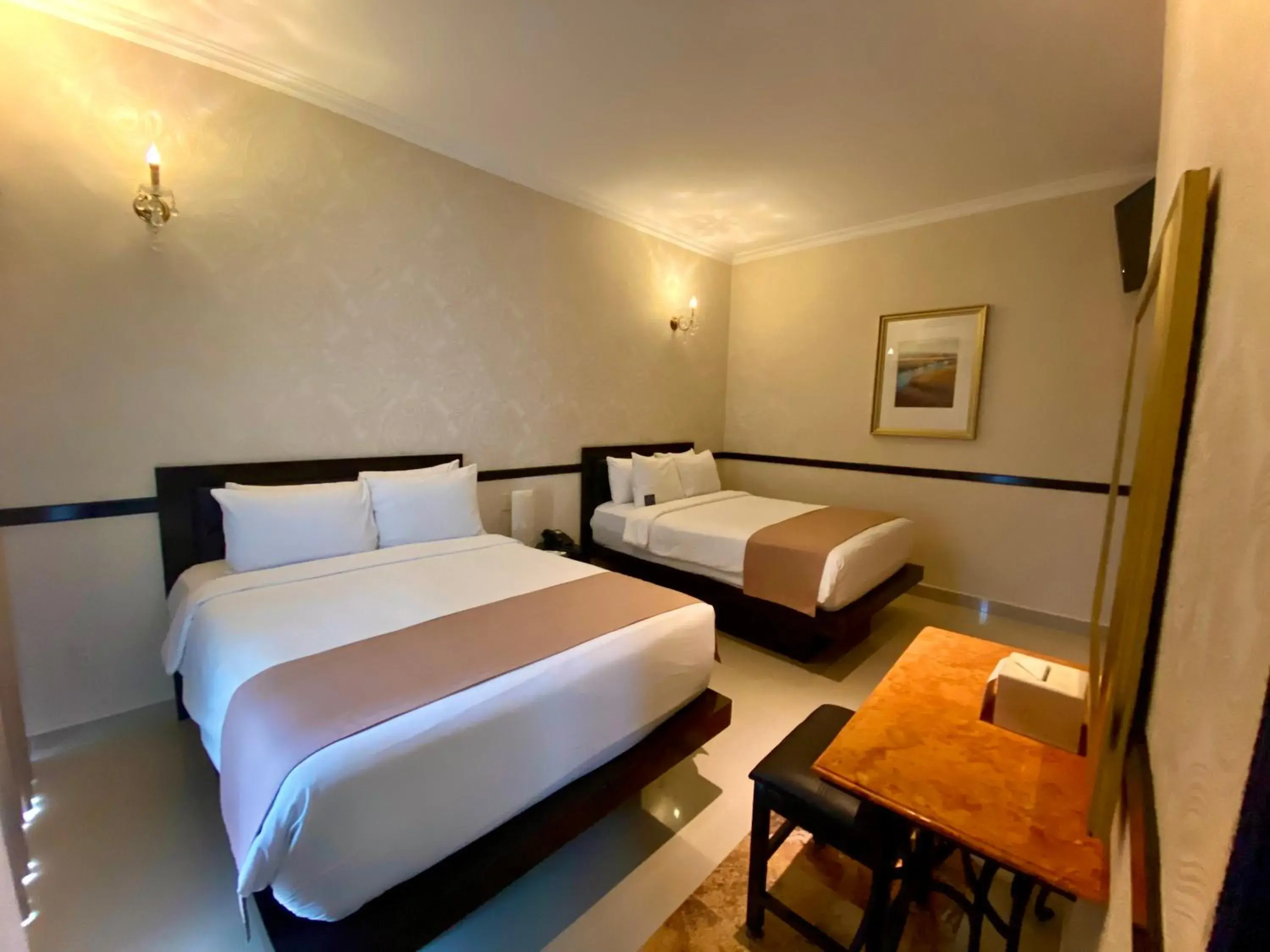 Photo of the whole room, Bed in Hotel Palacio Maya Photo of the whole room, Bed in Hotel Palacio Maya