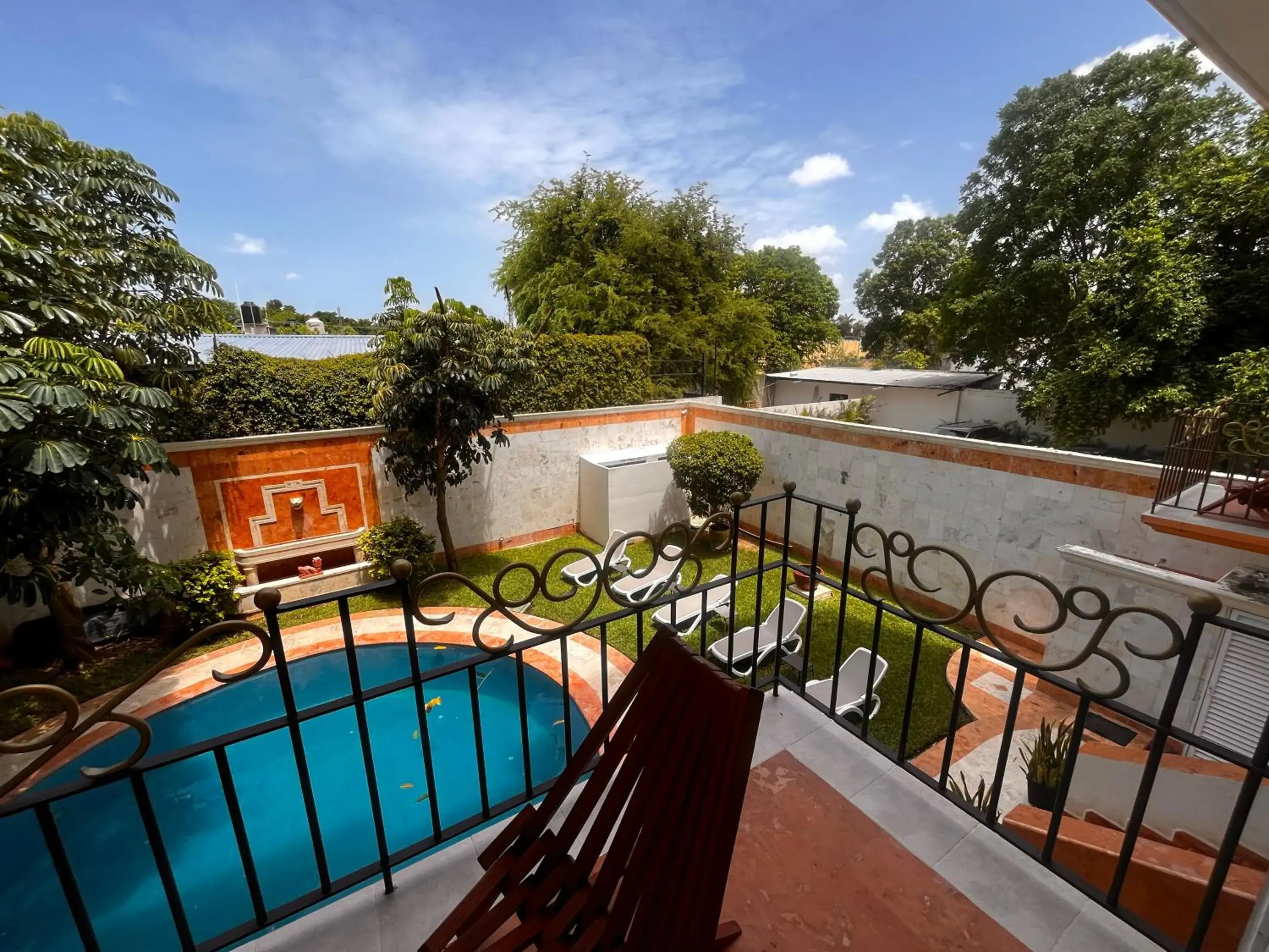 Pool view in Hotel Palacio Maya Pool view in Hotel Palacio Maya