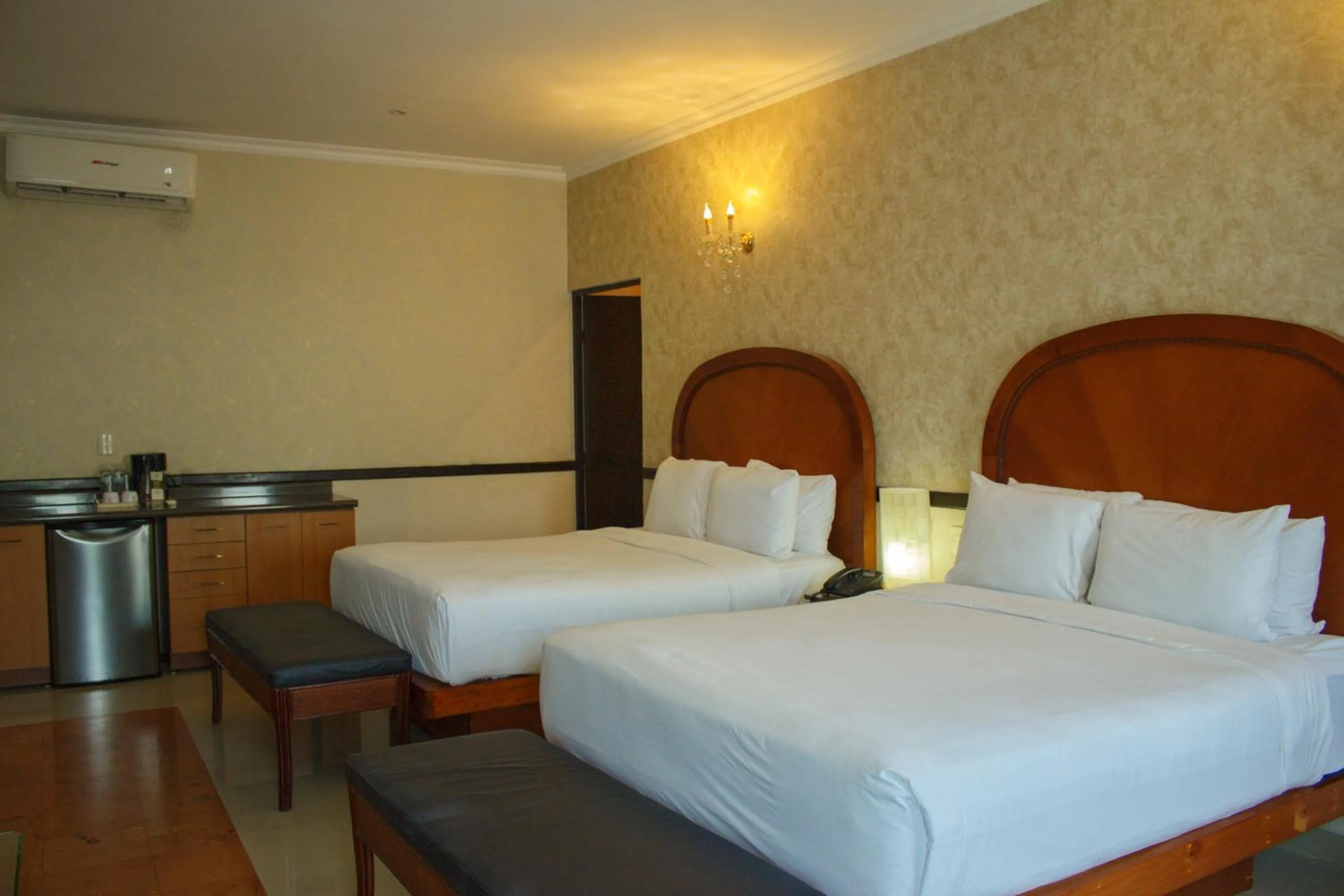 Bedroom, Bed in Hotel Palacio Maya