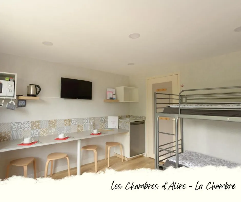 Bedroom, Bed in Les Chambres D'Aline