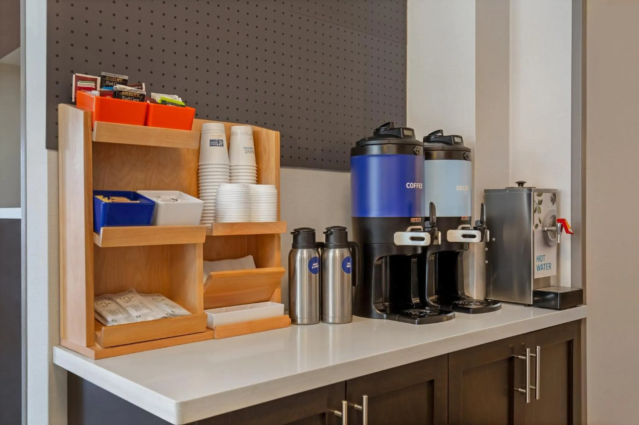 Breakfast in Holiday Inn Express Hotel & Suites Barrie by IHG