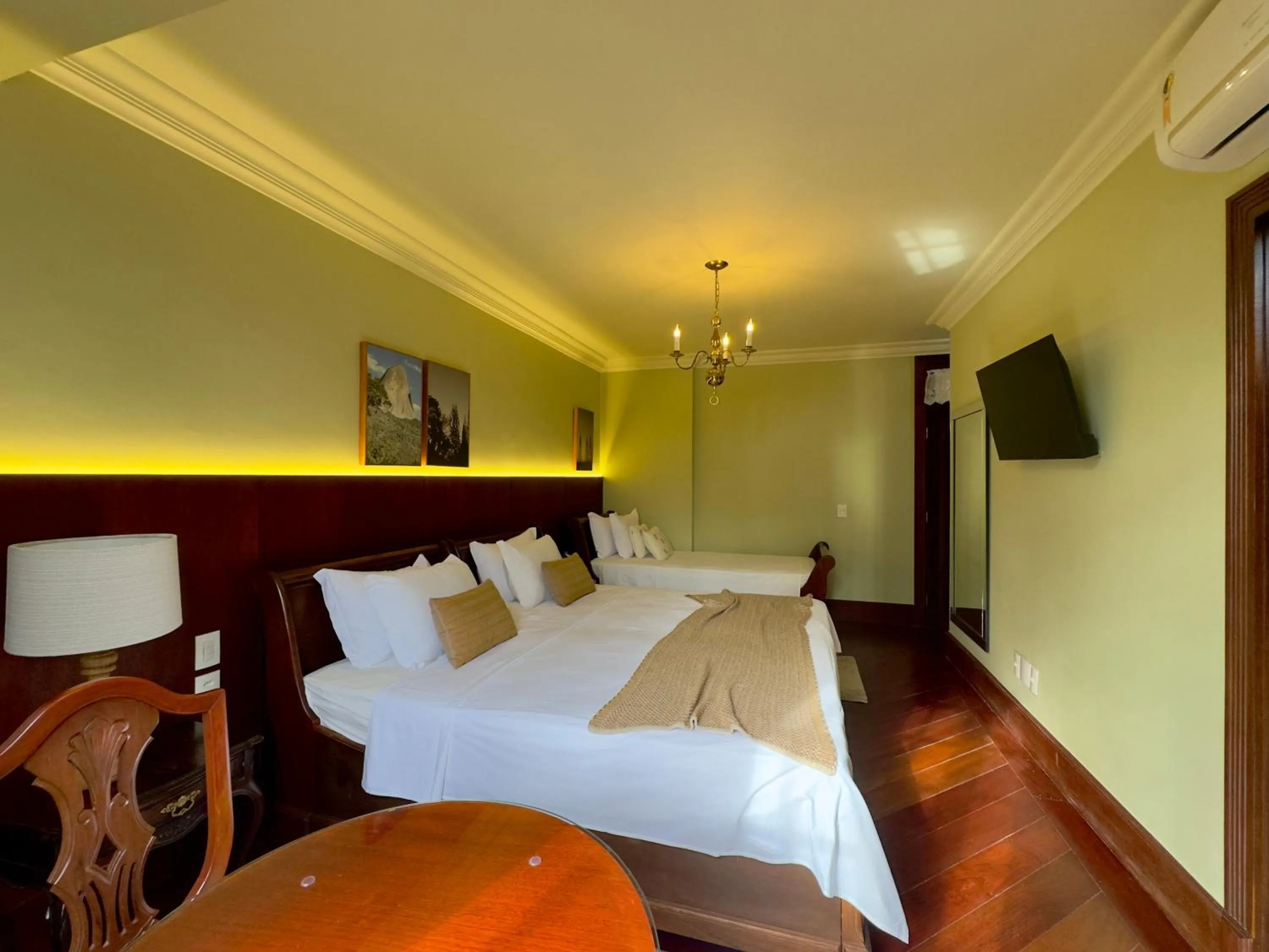 Standard Twin Room in Aroso Paço Hotel