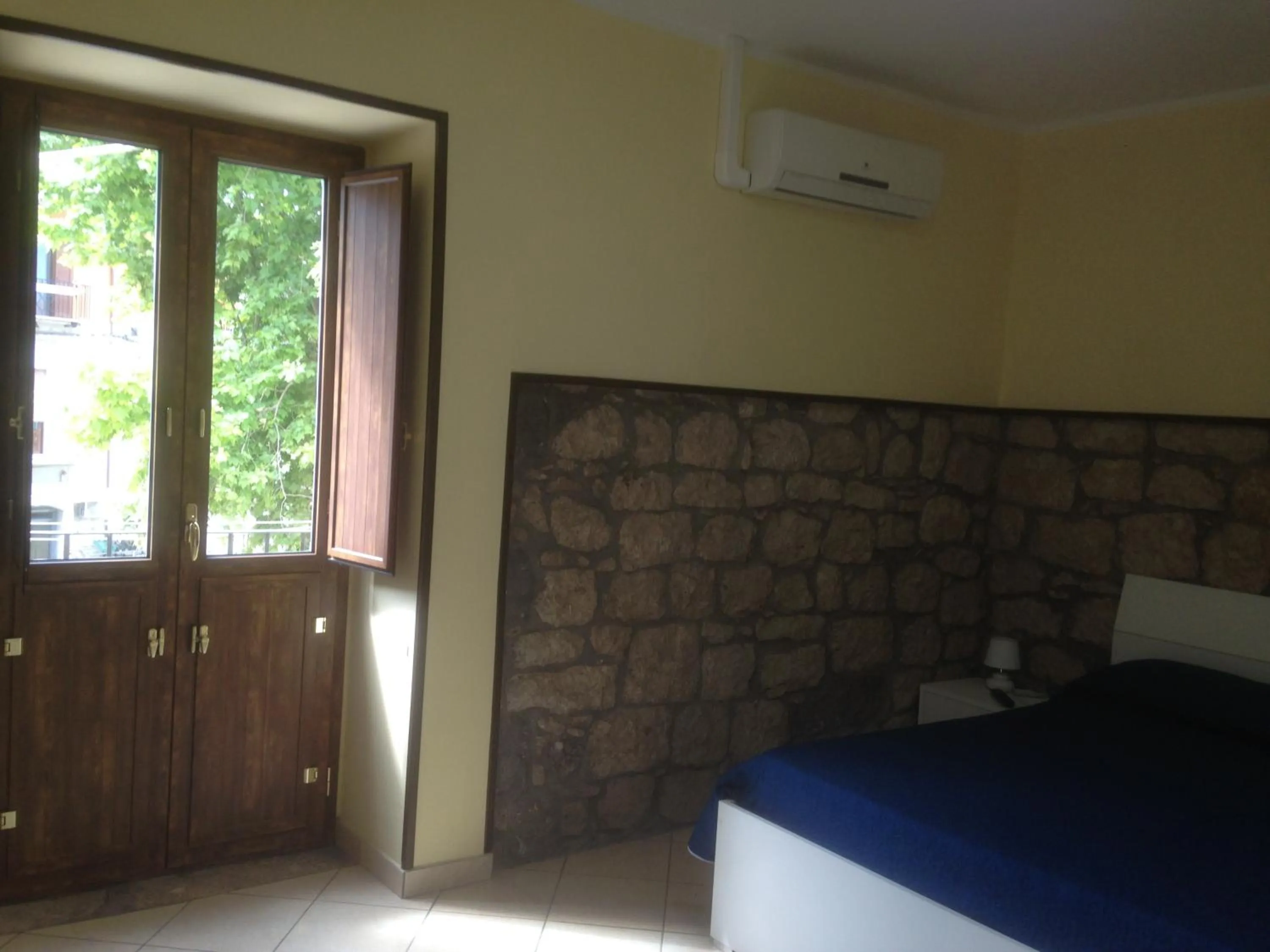 Photo of the whole room, Bed in La Fontanella b&b