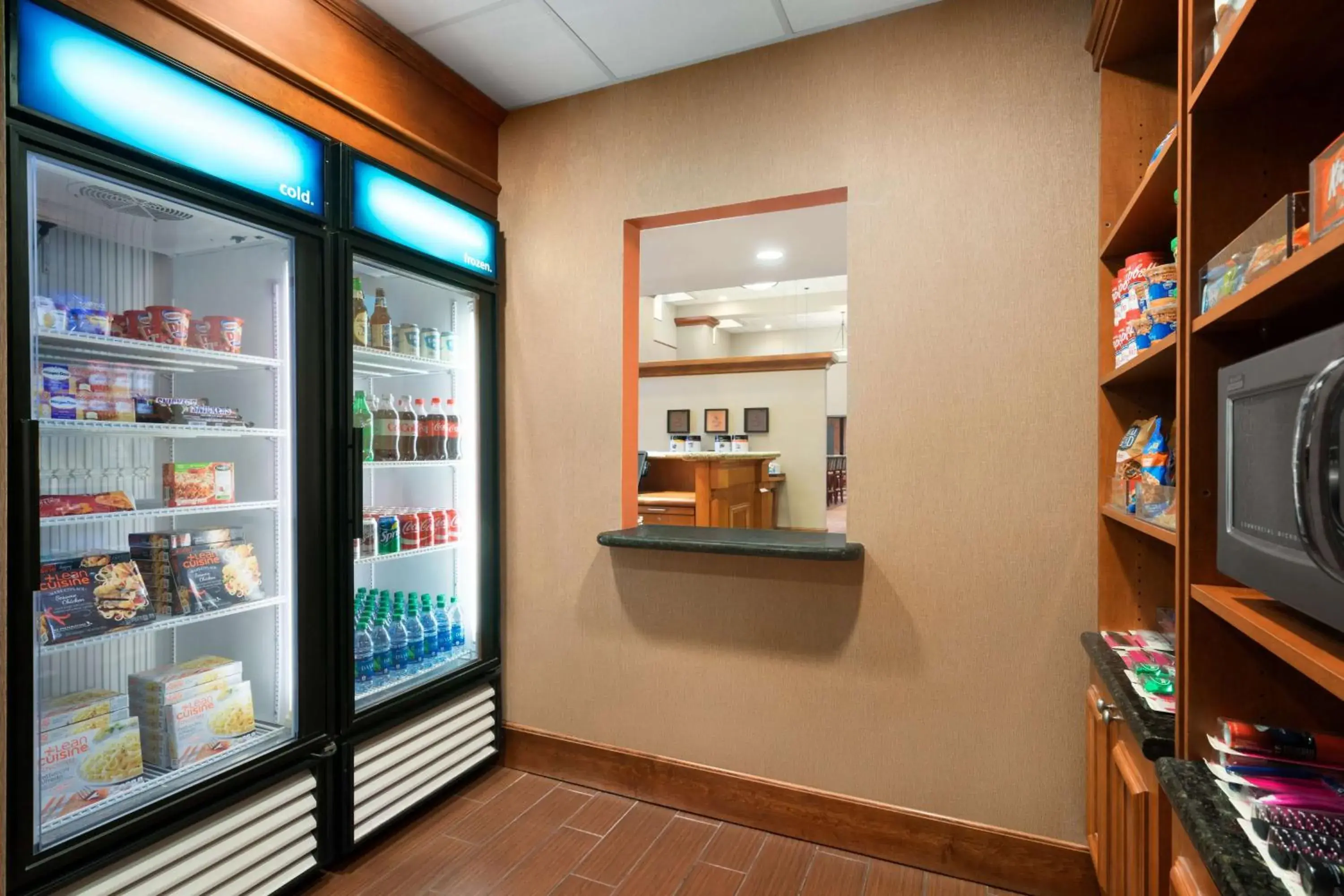 Restaurant/places to eat in Hampton Inn & Suites Williamsburg-Central Restaurant/places to eat in Hampton Inn & Suites Williamsburg-Central