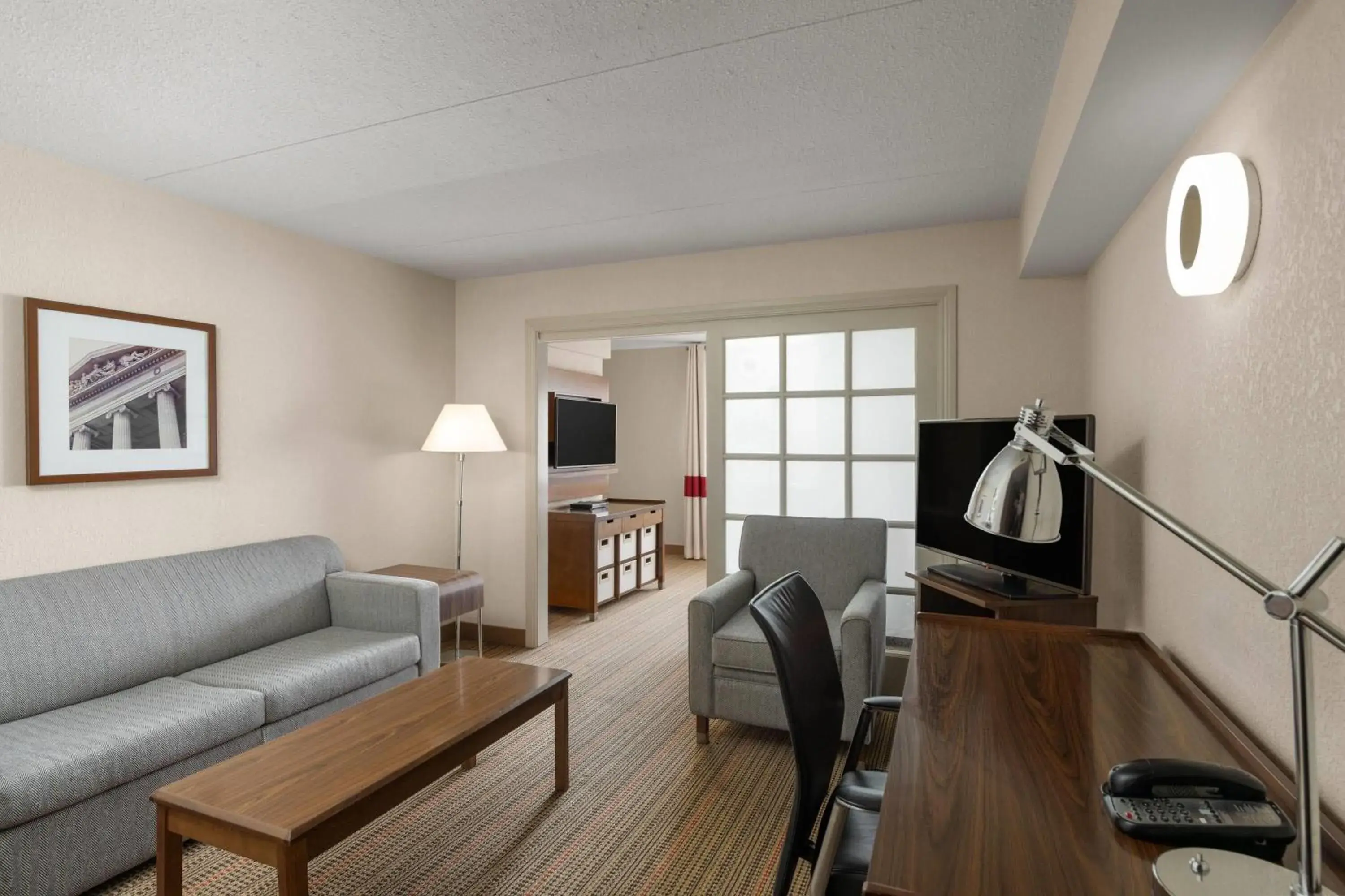 King Suite - Non-Smoking in Lakeview Signature, Trademark Collection by Wyndham King Suite - Non-Smoking in Lakeview Signature, Trademark Collection by Wyndham