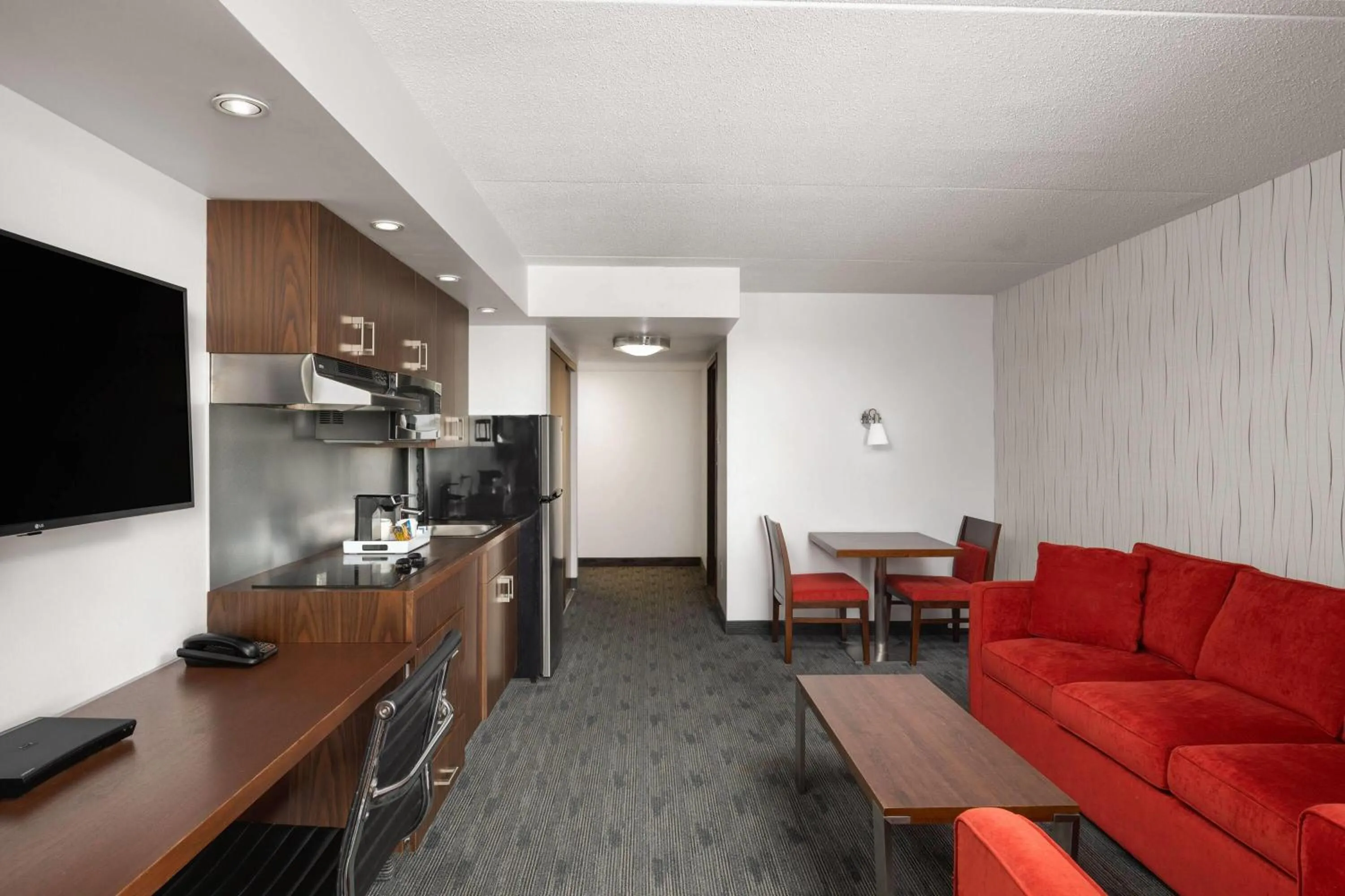 Photo of the whole room in Lakeview Signature, Trademark Collection by Wyndham