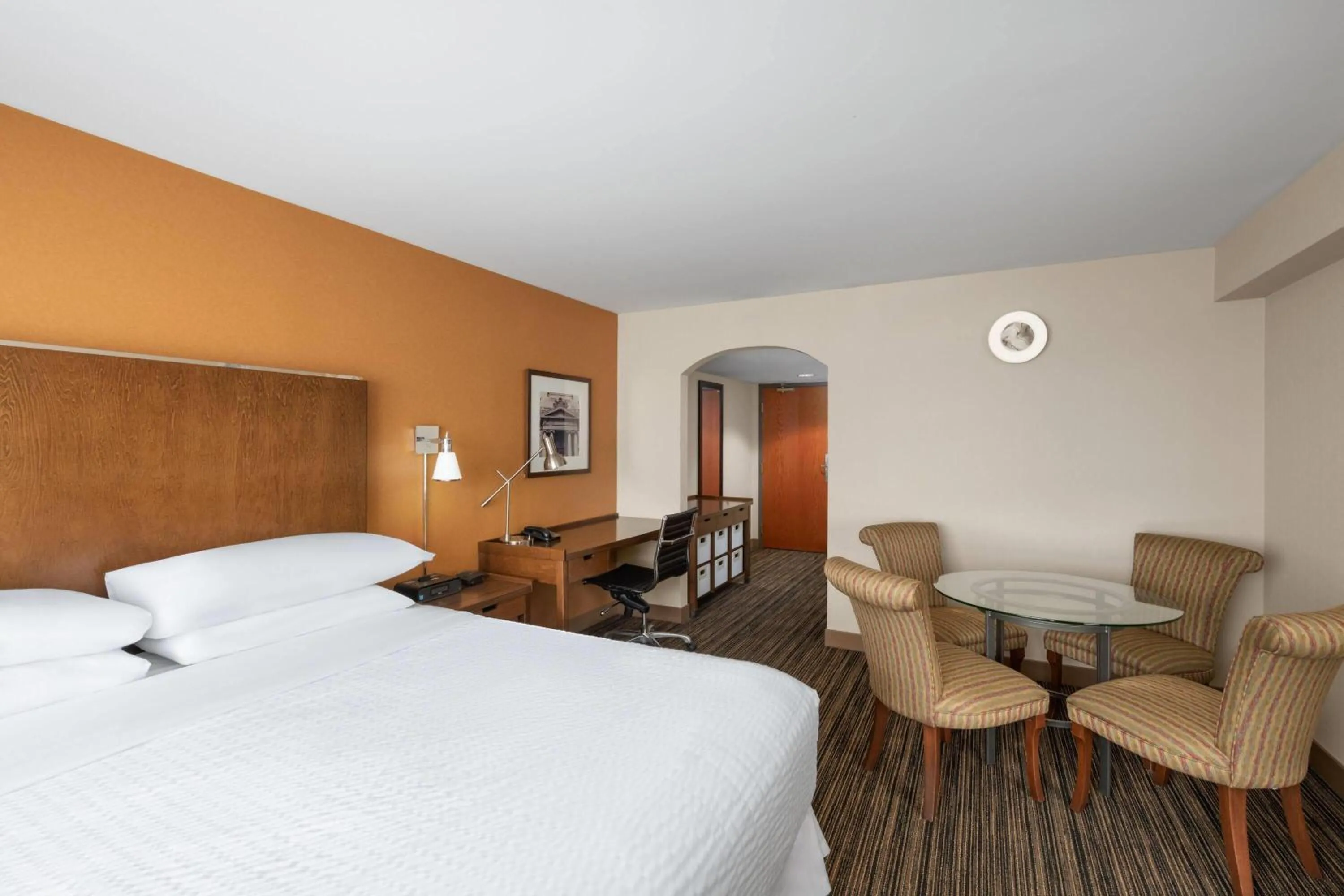 Photo of the whole room, Bed in Lakeview Signature, Trademark Collection by Wyndham