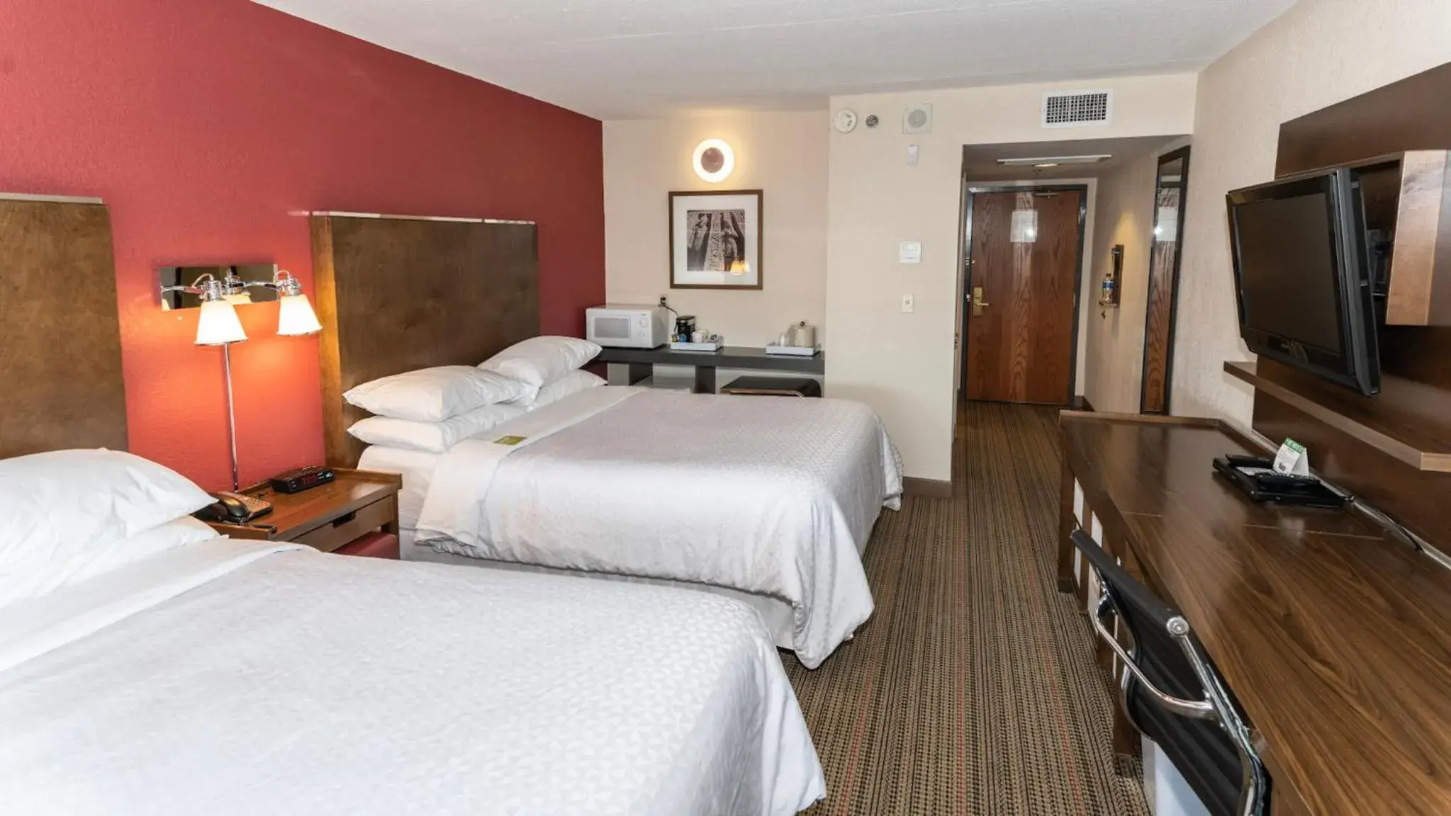 Bed in Lakeview Signature, Trademark Collection by Wyndham Bed in Lakeview Signature, Trademark Collection by Wyndham