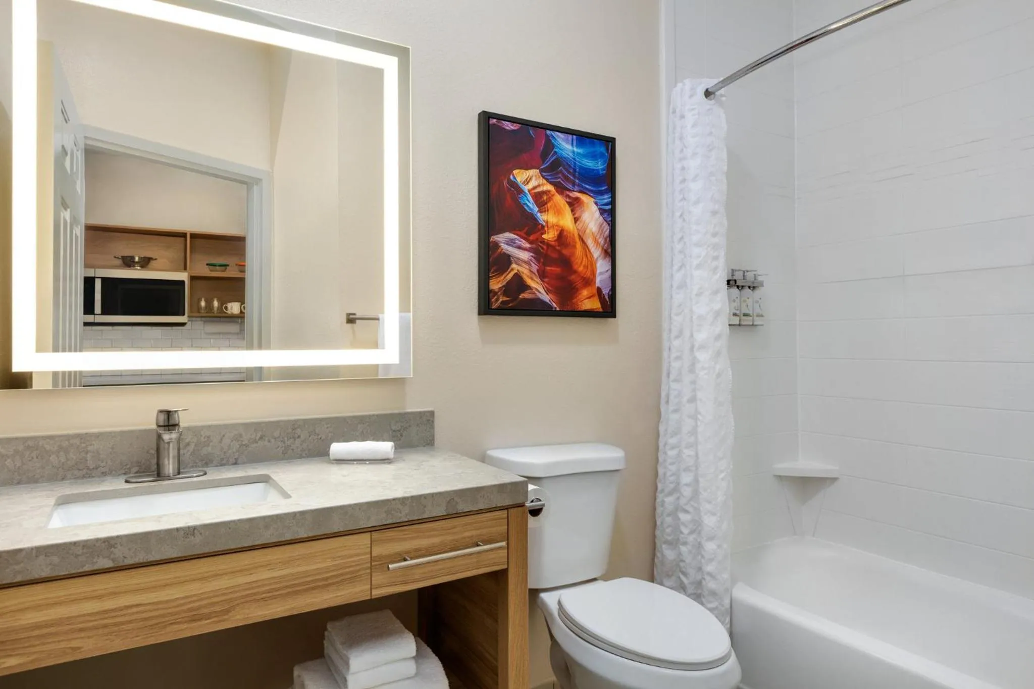 Bathroom in Candlewood Suites Vicksburg by IHG