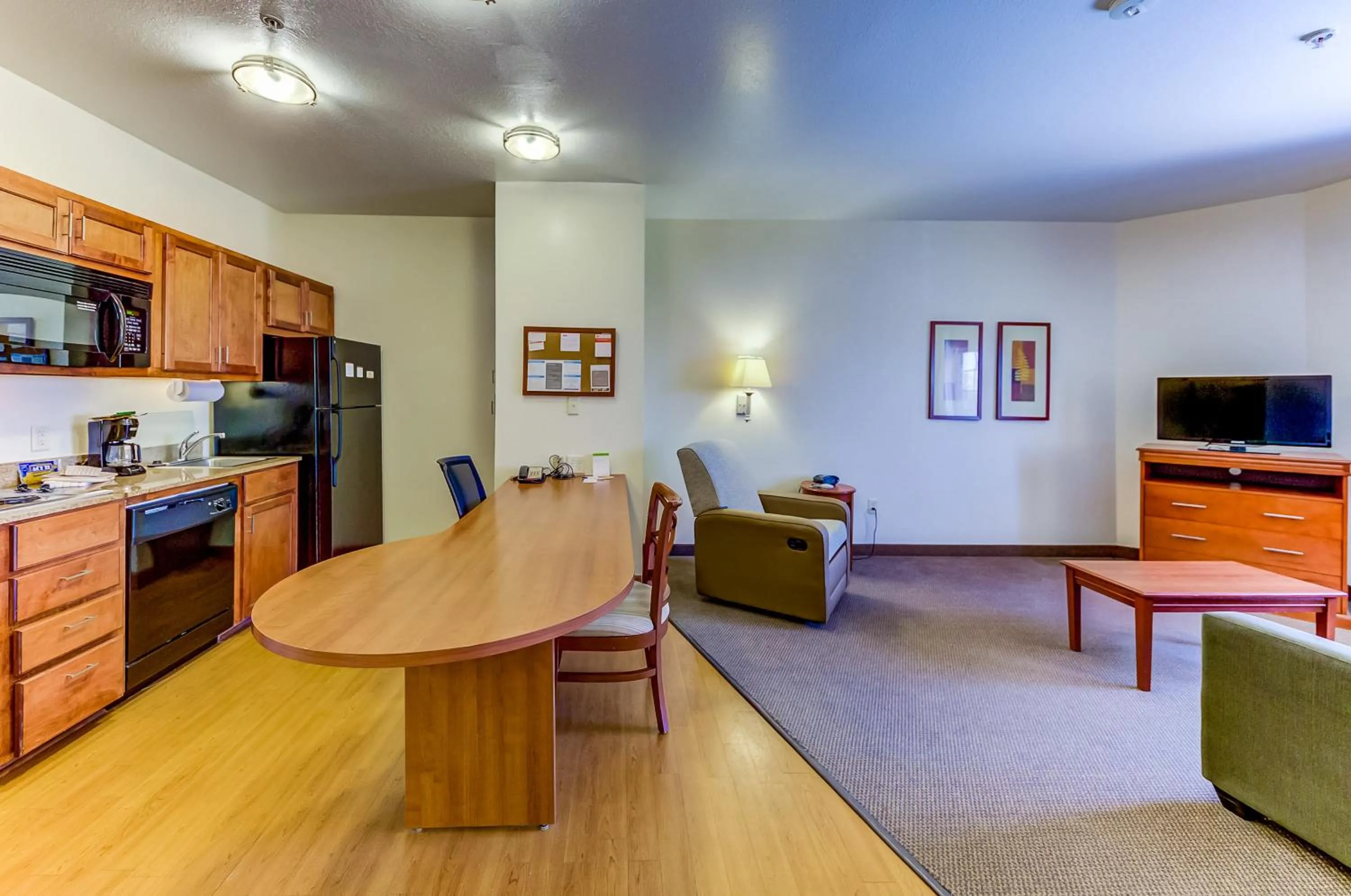 Bedroom in Candlewood Suites Vicksburg by IHG