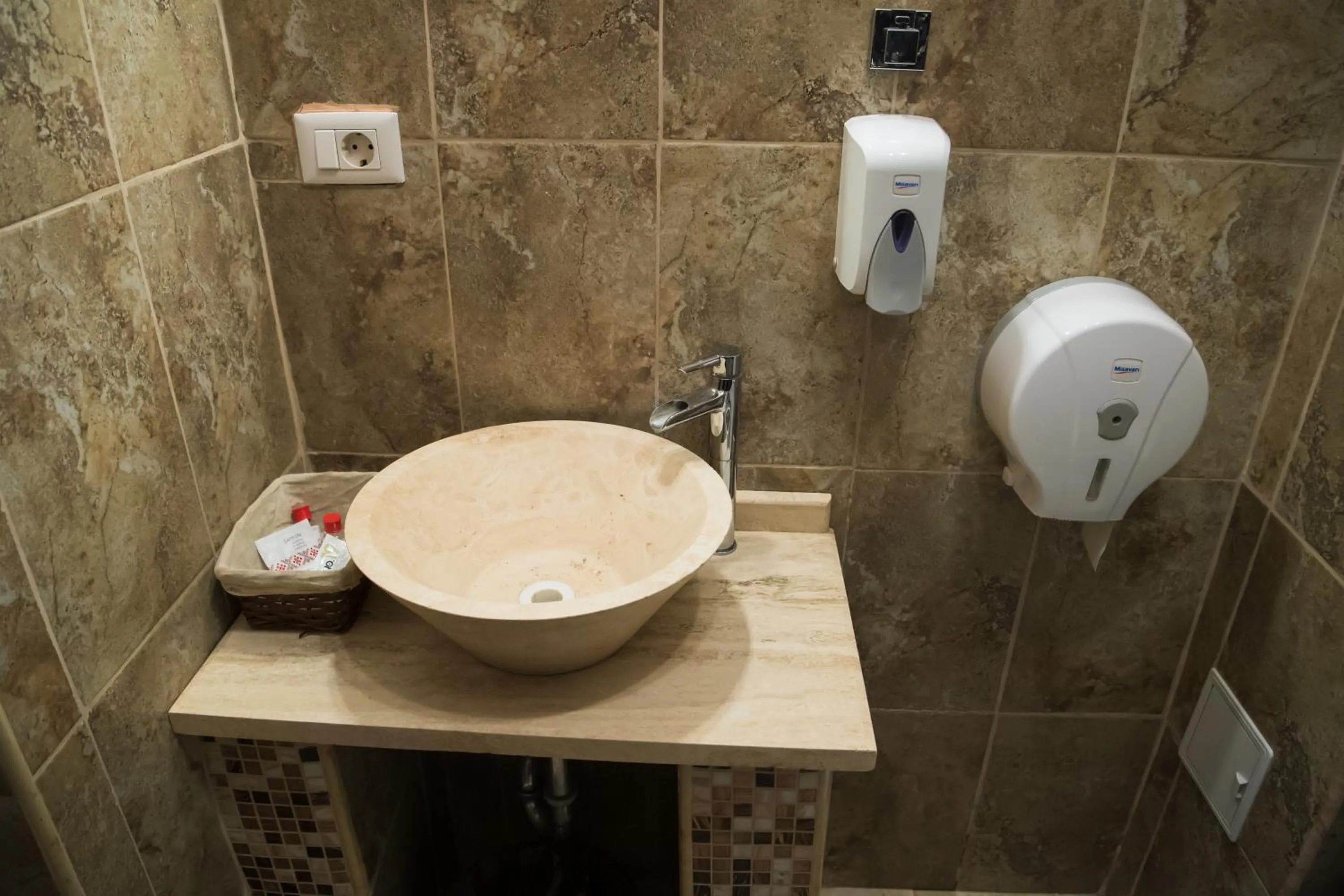 Bathroom in MBI Travel Inn