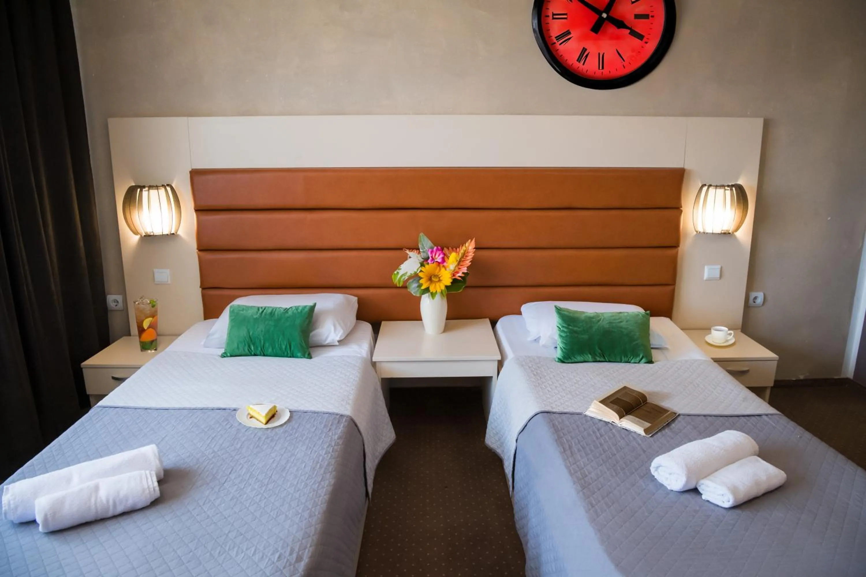 Bed in MBI Travel Inn