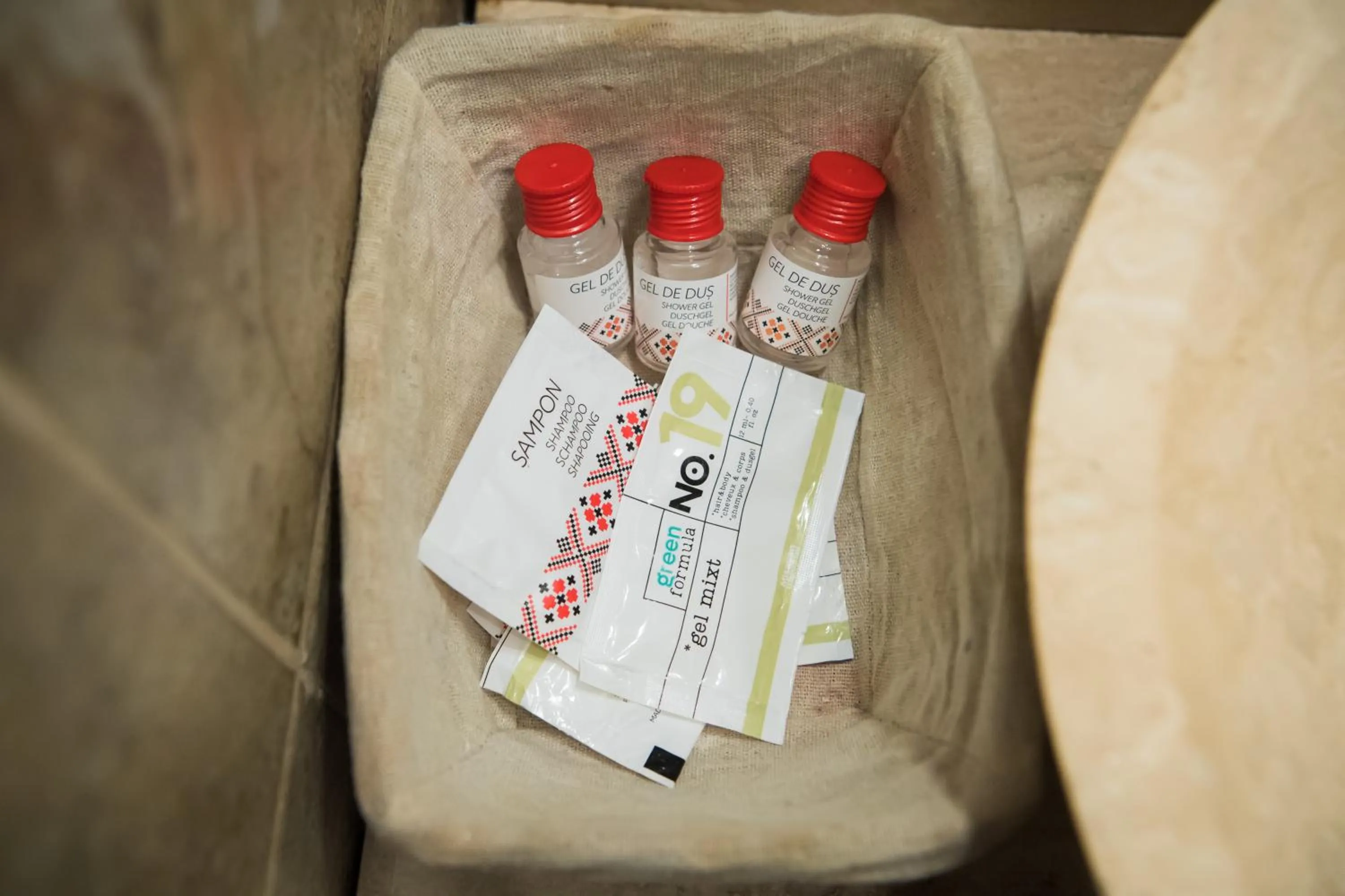 Area and facilities in MBI Travel Inn