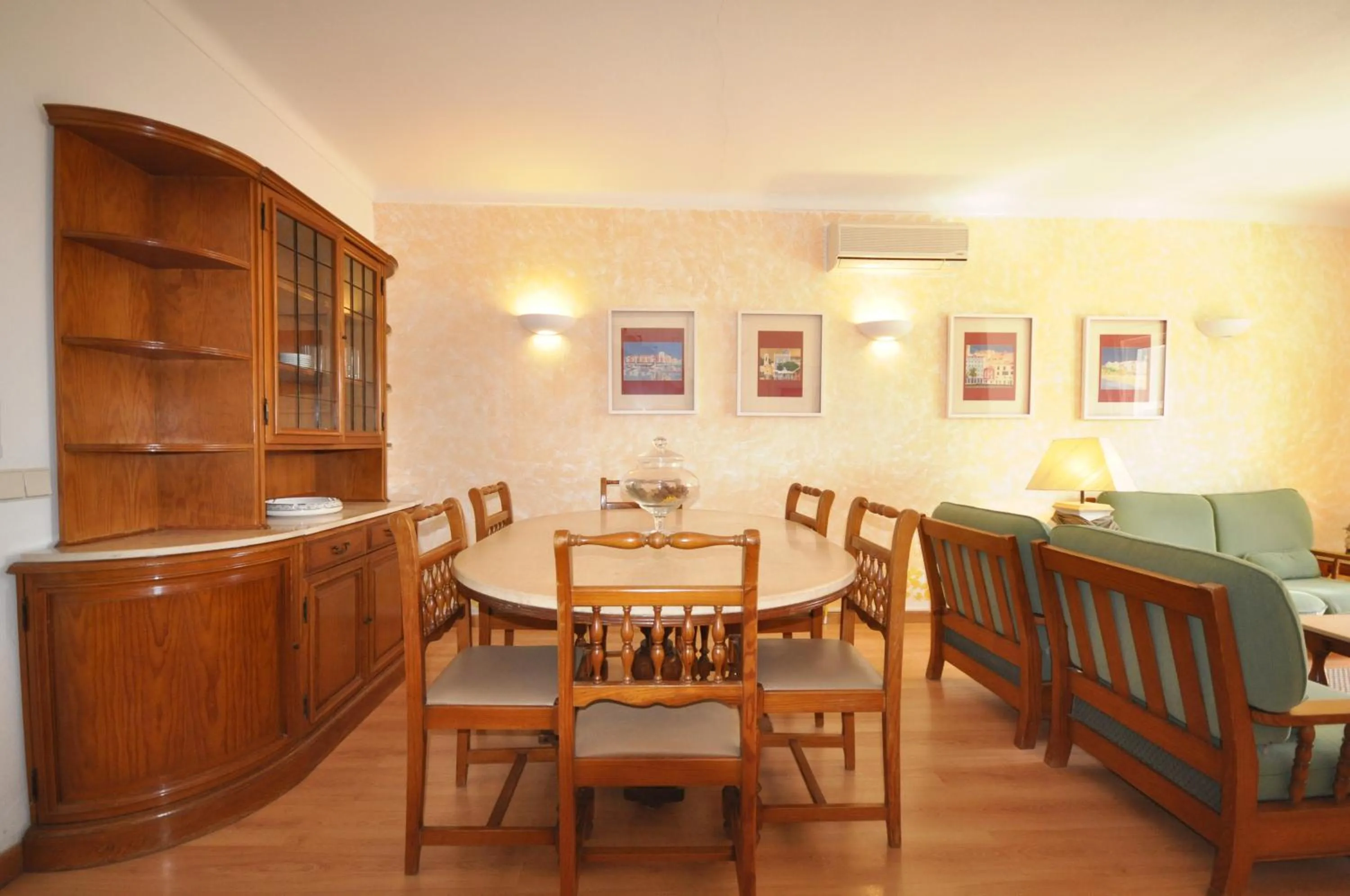 Restaurant/places to eat in Modern, comfortable and well equipped private pool villa